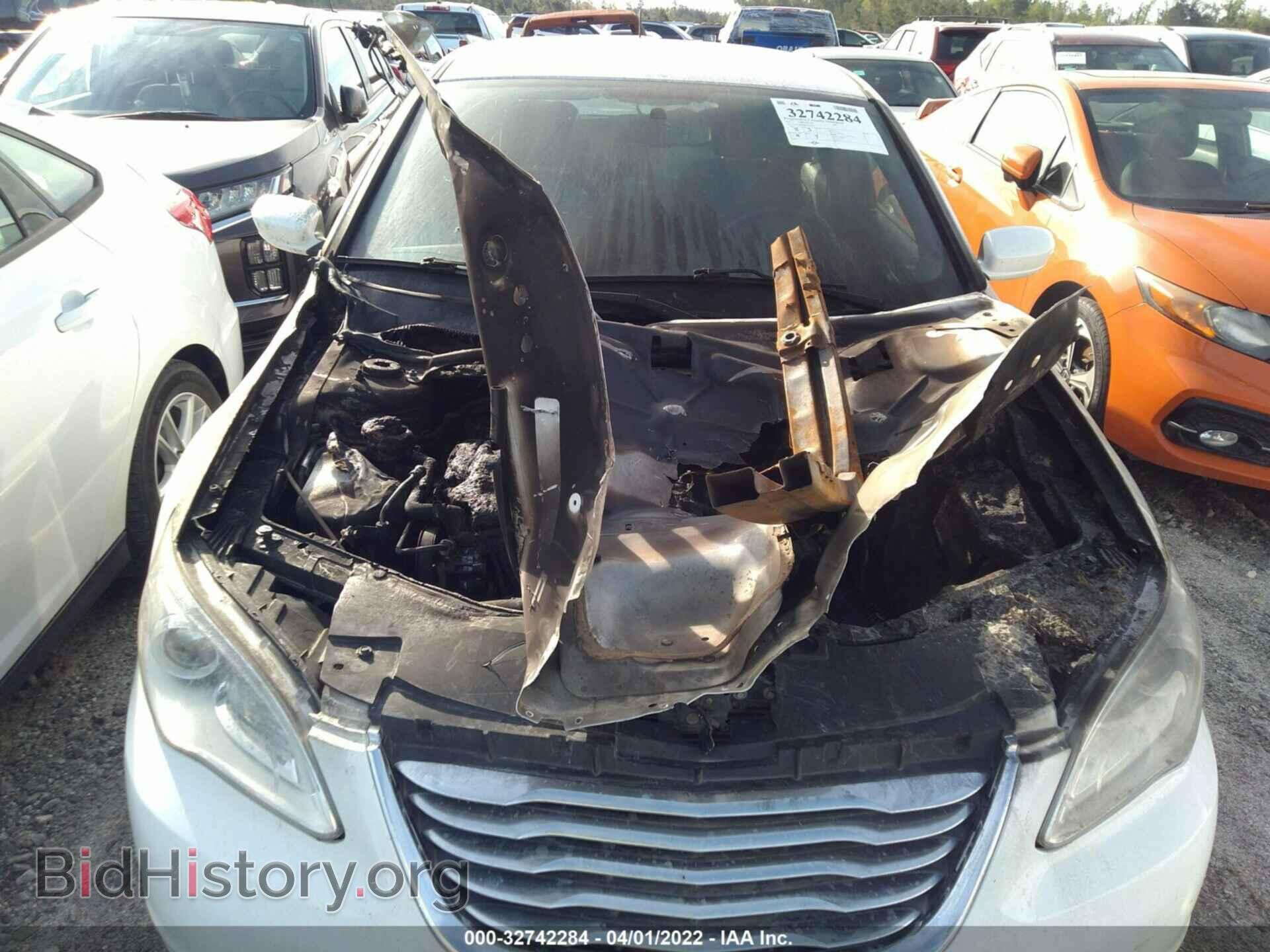 2013 CHRYSLER 200 - VIN: 1C3CCBBB9DN618736 - Фото 6