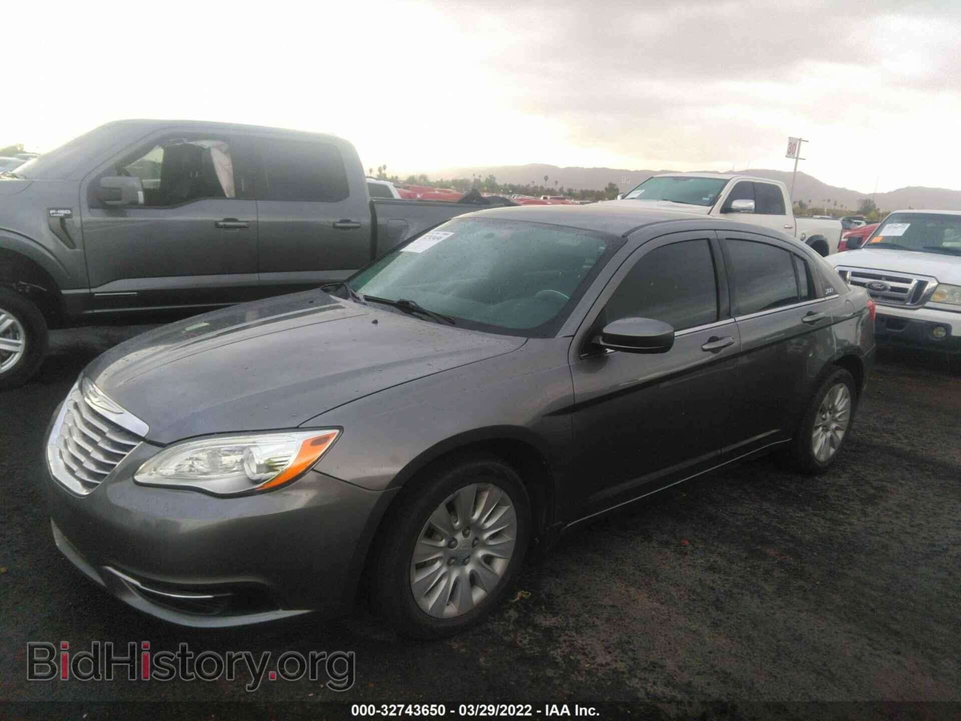 2013 CHRYSLER 200 - VIN: 1C3CCBAB7DN646617 - Фото 2