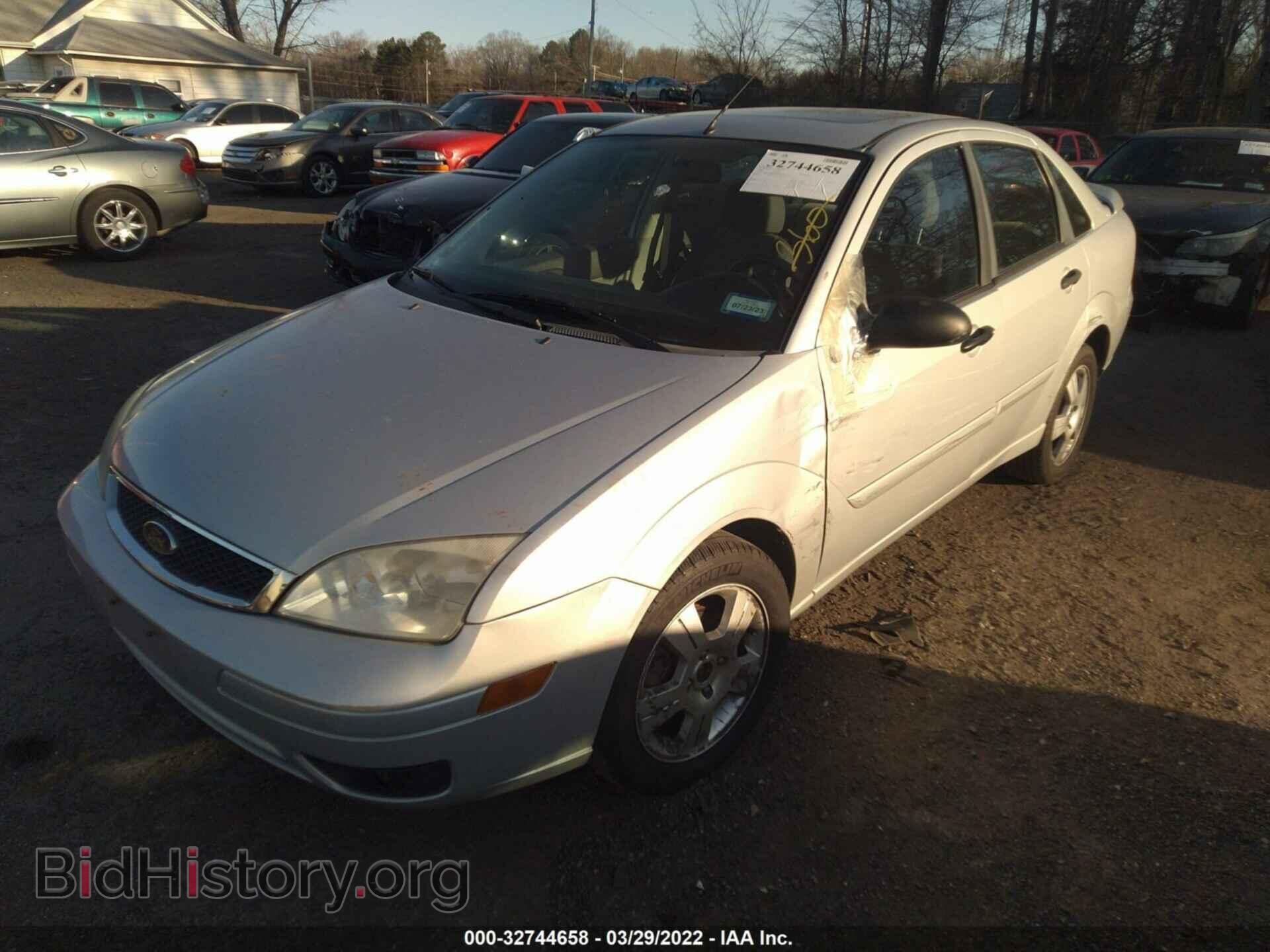 2007 FORD FOCUS - VIN: 1FAHP34N07W299525 - Фото 2