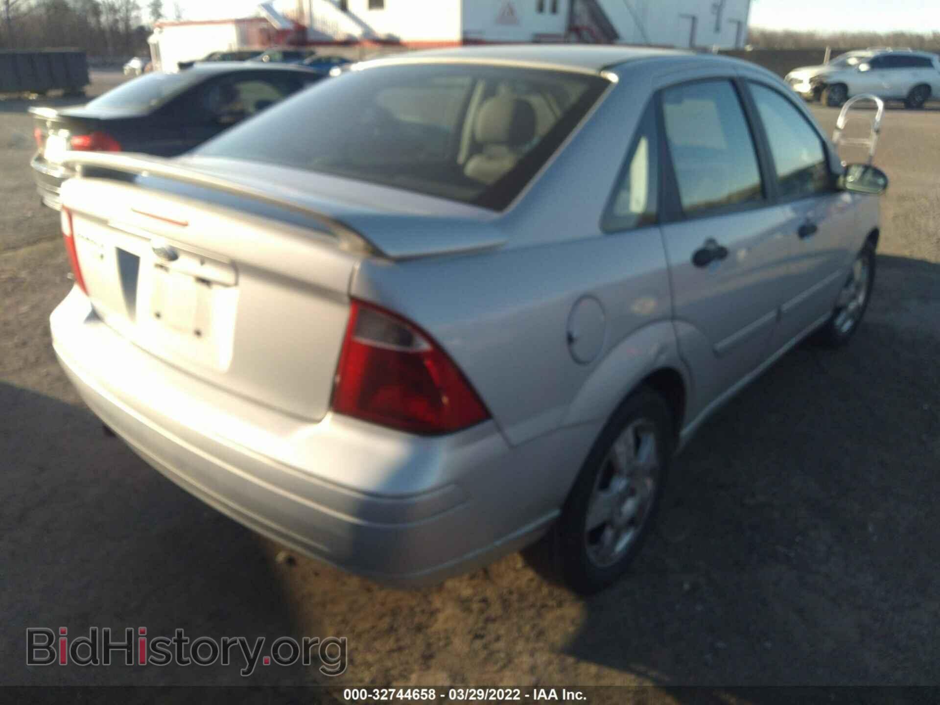 2007 FORD FOCUS - VIN: 1FAHP34N07W299525 - Фото 4