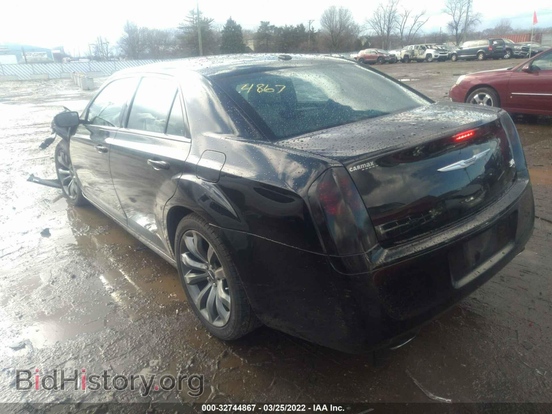 2014 CHRYSLER 300 - VIN: 2C3CCABG9EH272977 - Фото 3