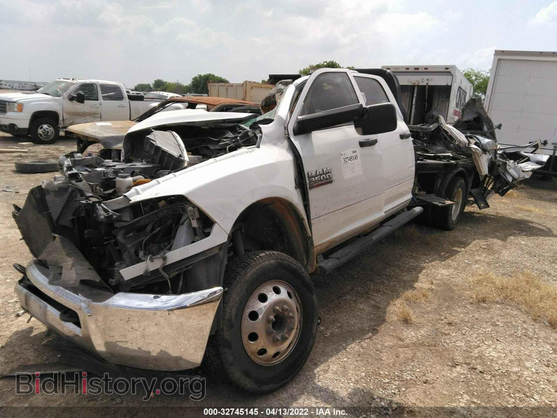 2018 RAM 3500 CHASSIS CAB - VIN: 3C7WRTCL4JG376725 - Photo 2