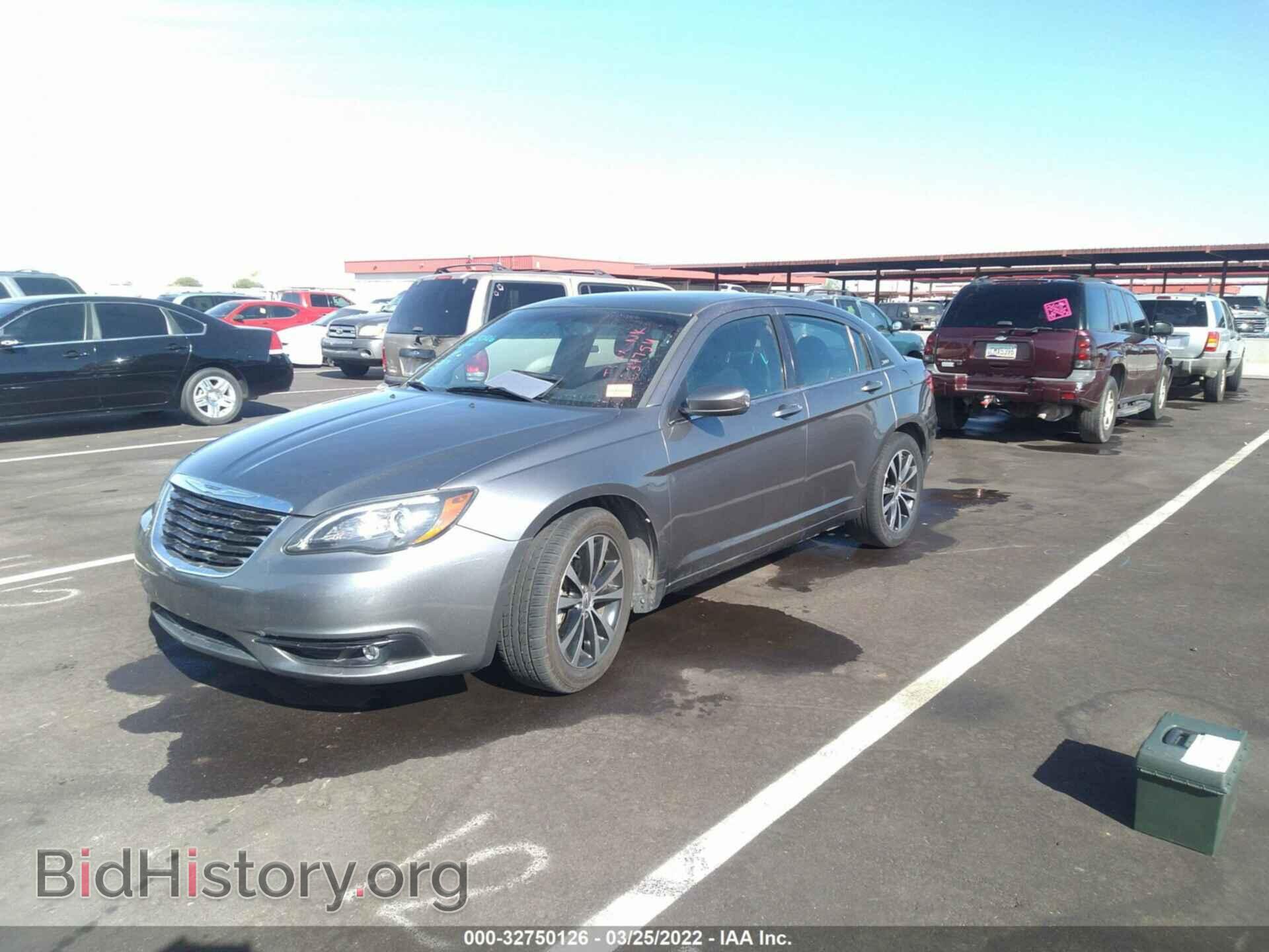 2013 CHRYSLER 200 - VIN: 1C3CCBBB3DN634754 - Фото 2
