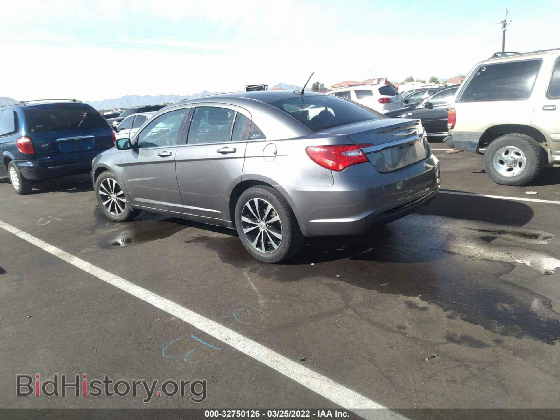 2013 CHRYSLER 200 - VIN: 1C3CCBBB3DN634754 - Фото 3