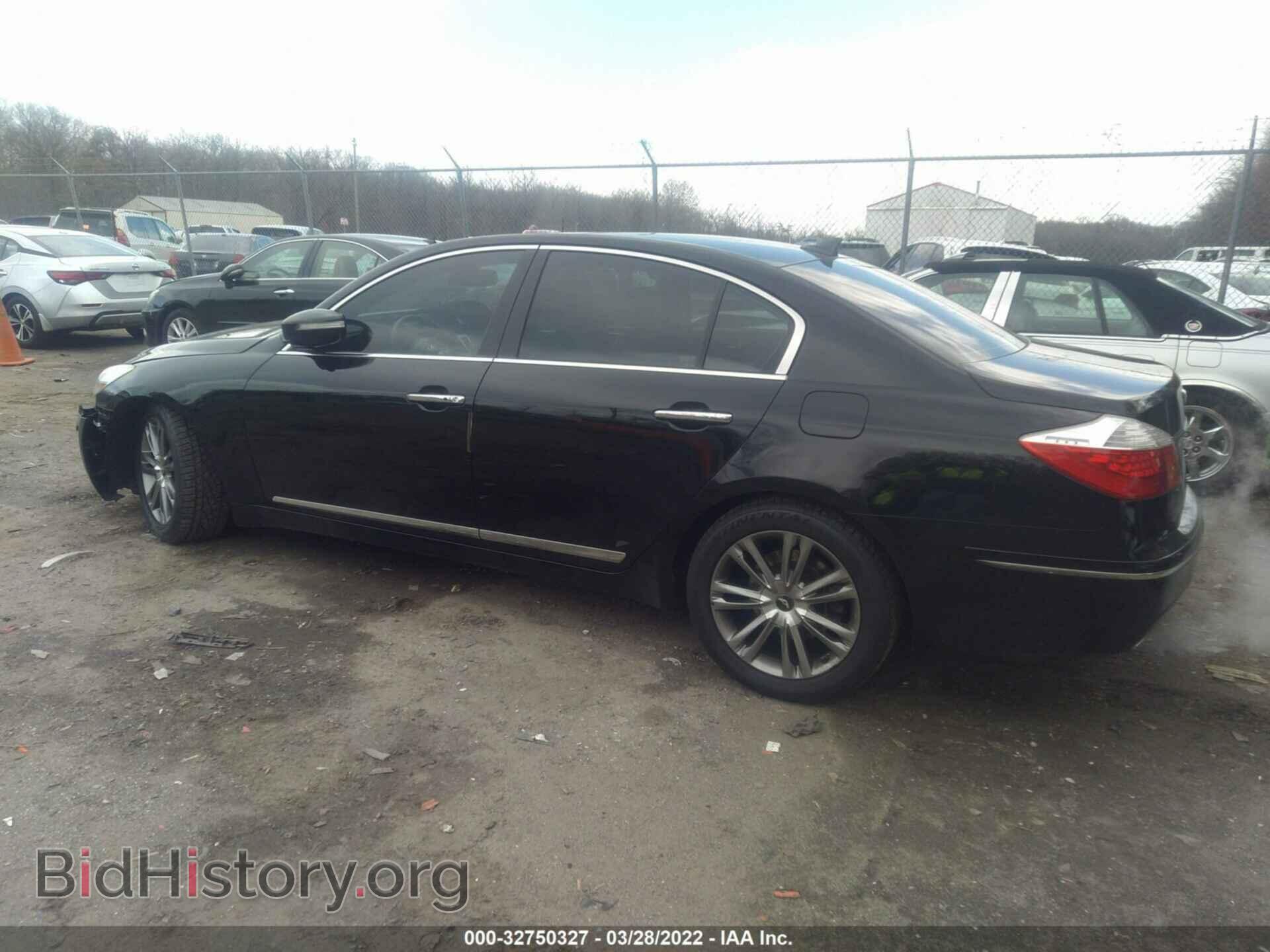 2011 HYUNDAI GENESIS - VIN: KMHGC4DF9BU127168 - Фото 3