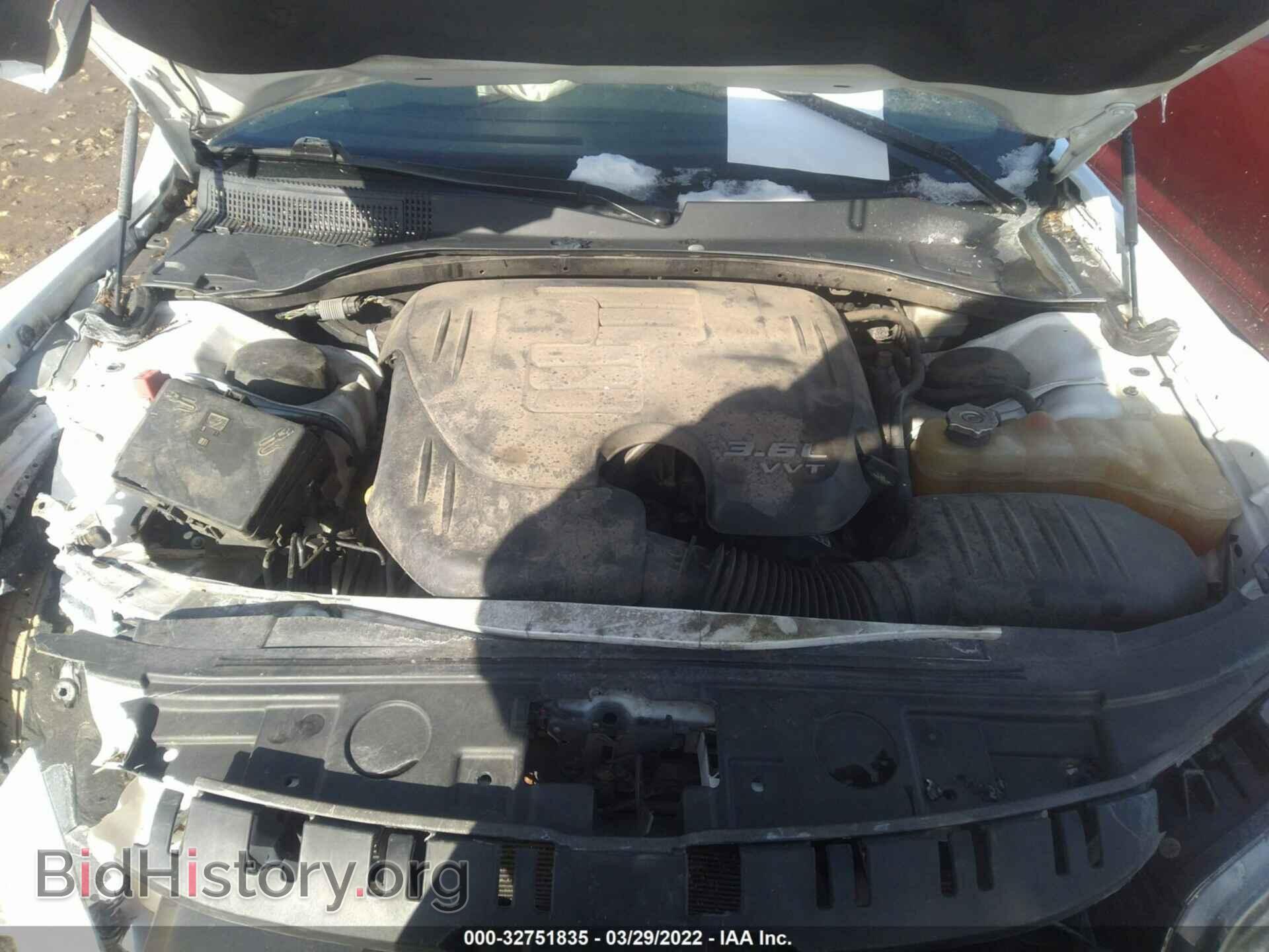 2014 CHRYSLER 300 - VIN: 2C3CCABG3EH253079 - Фото 10