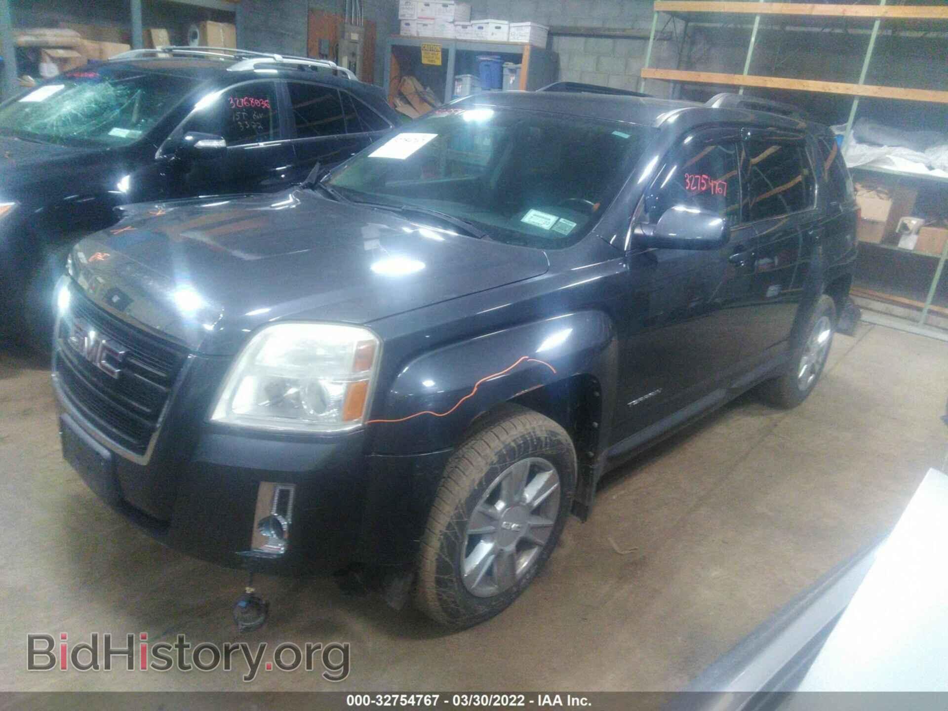 2011 GMC TERRAIN - VIN: 2CTALSEC7B6356261 - Photo 2