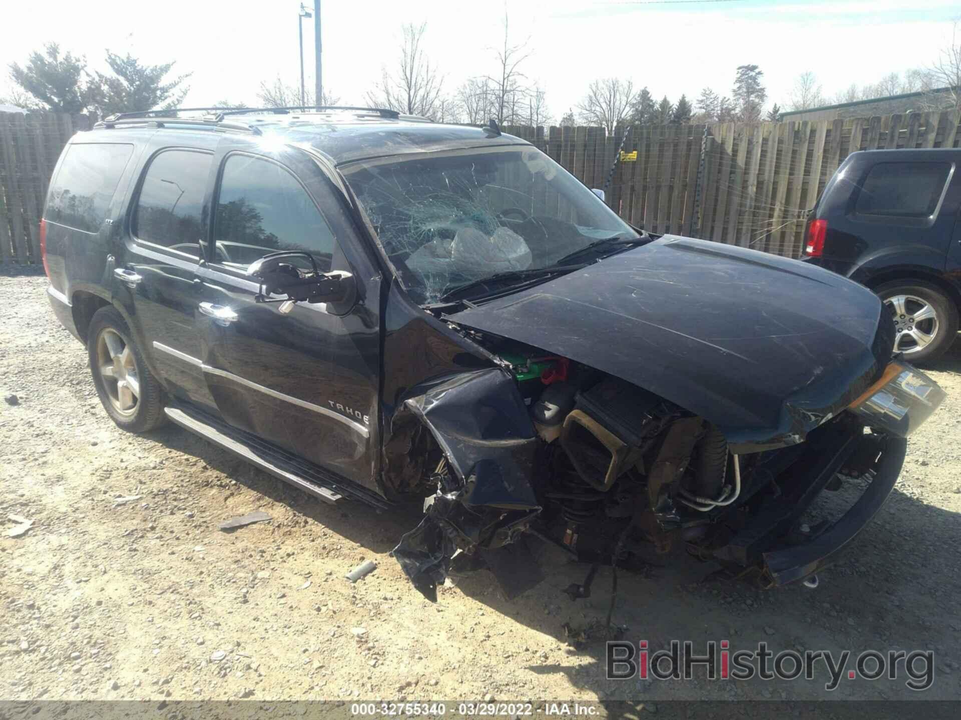 Фотография 1GNSKCE04BR312549 - CHEVROLET TAHOE 2011