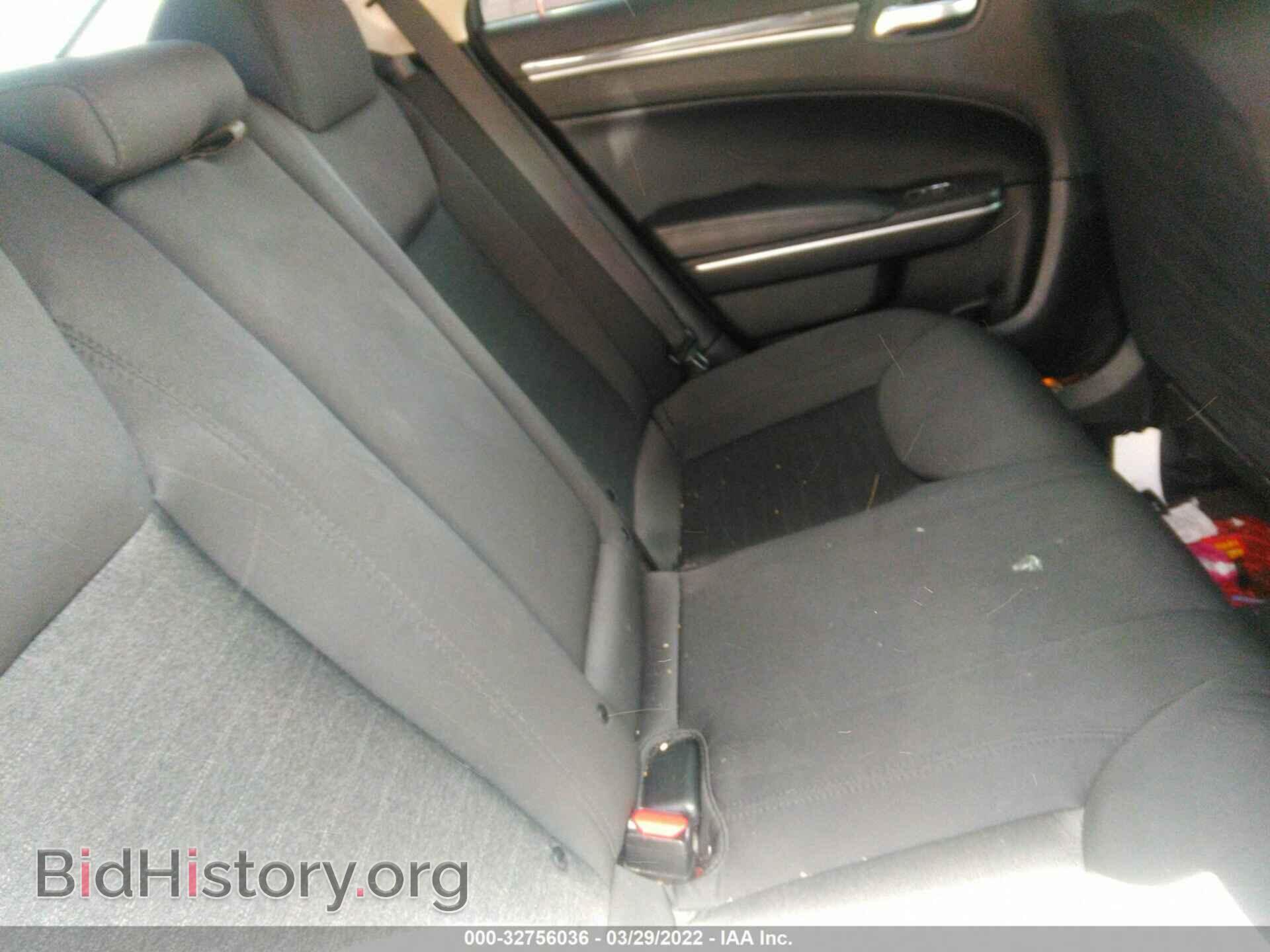2019 CHRYSLER 300 - VIN: 2C3CCAAG2KH602326 - Фото 8