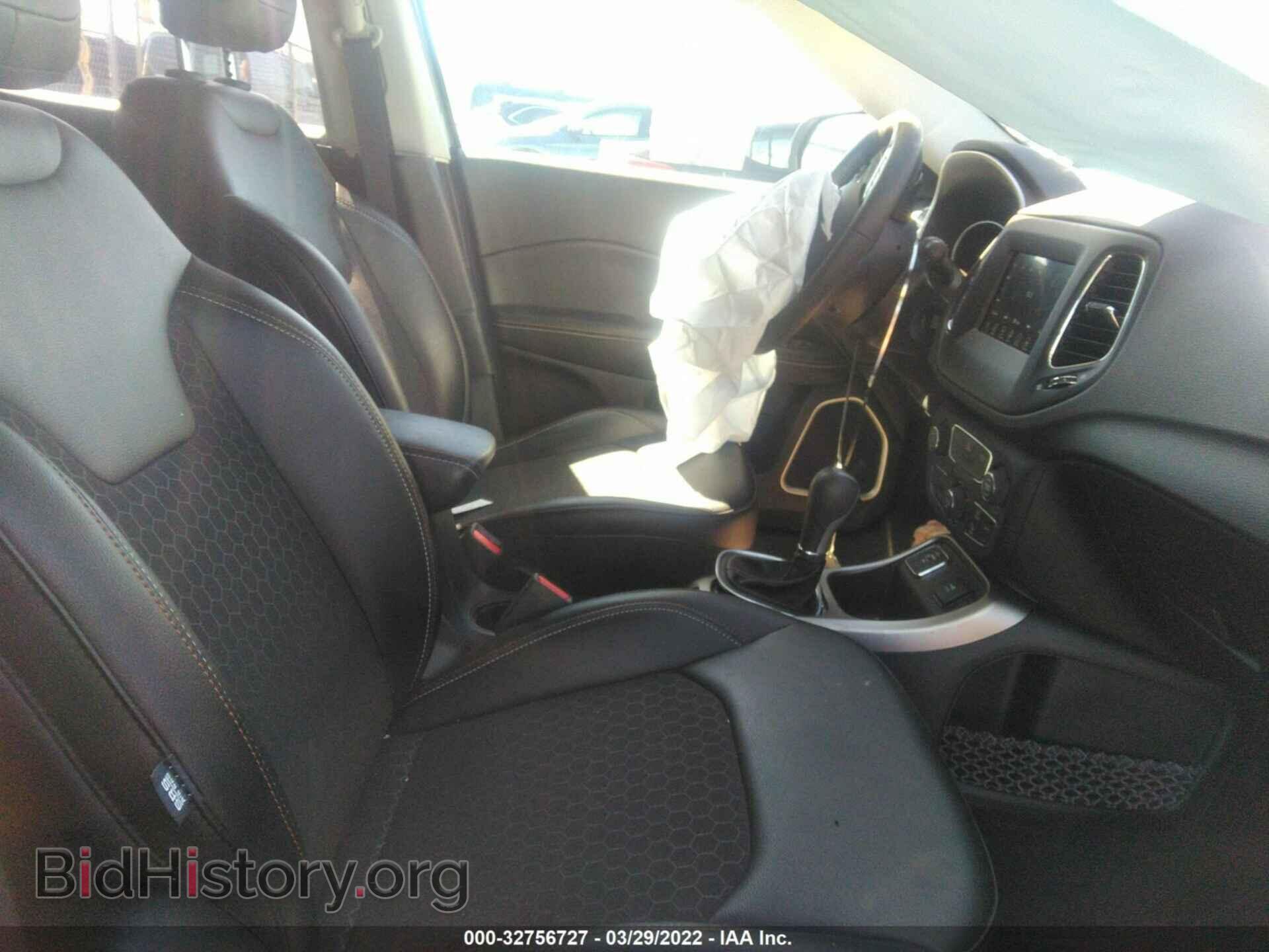 2019 JEEP COMPASS - VIN: 3C4NJCBB6KT749362 - Фото 5