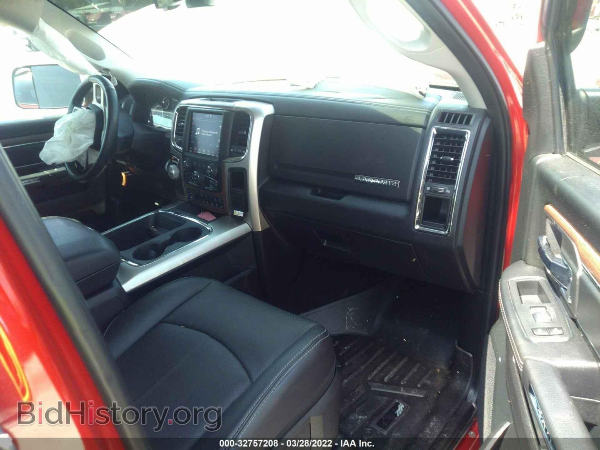 2018 RAM 1500 - VIN: 1C6RR6NM3JS255346 - Фото 5