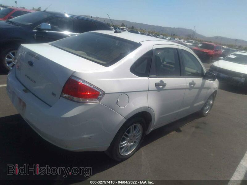 2011 Ford FOCUS (VIN 1FAHP3FN2BW112968) — фото 4 из 11