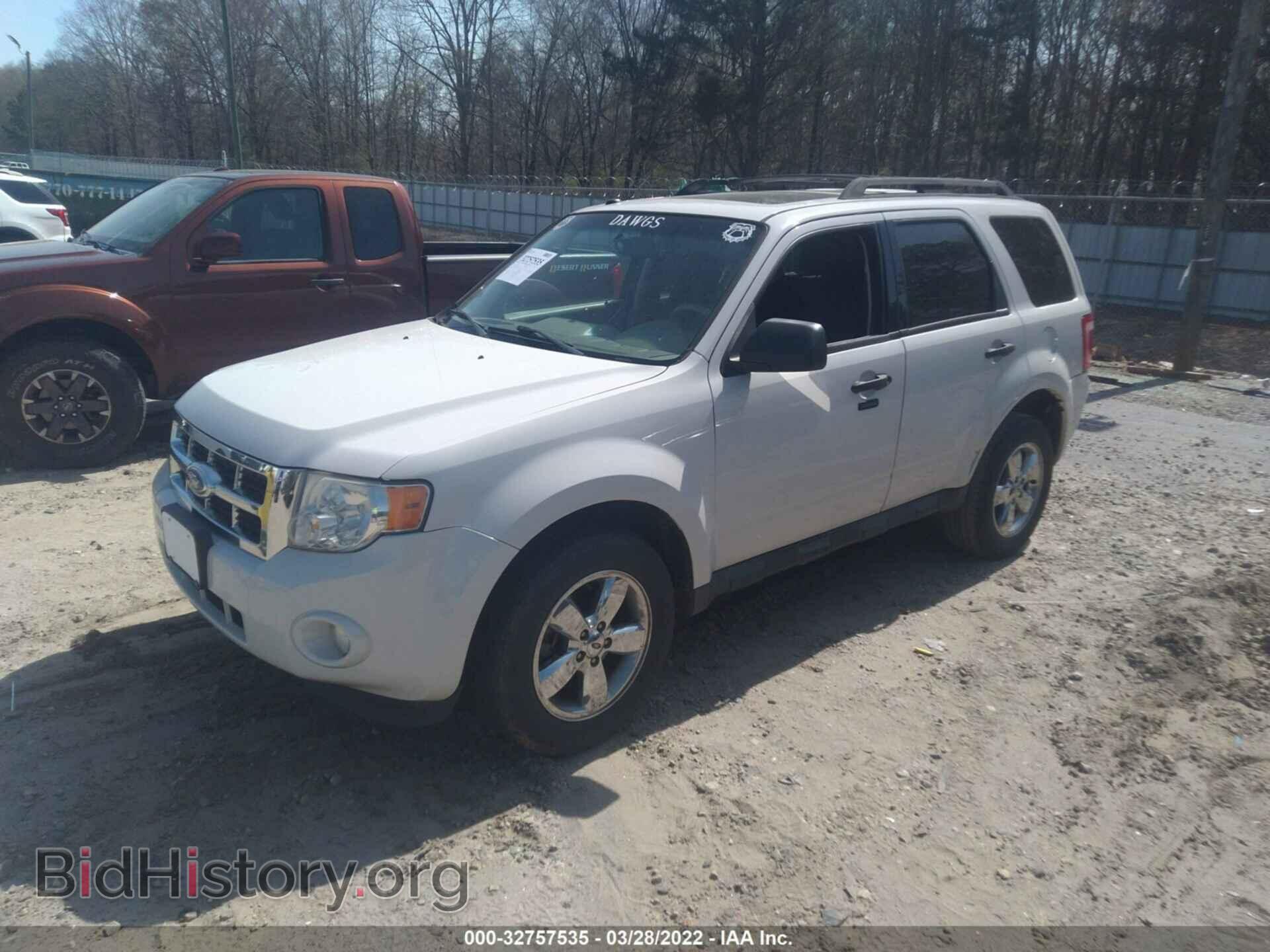 2011 FORD ESCAPE - VIN: 1FMCU0D70BKC35641 - Фото 2