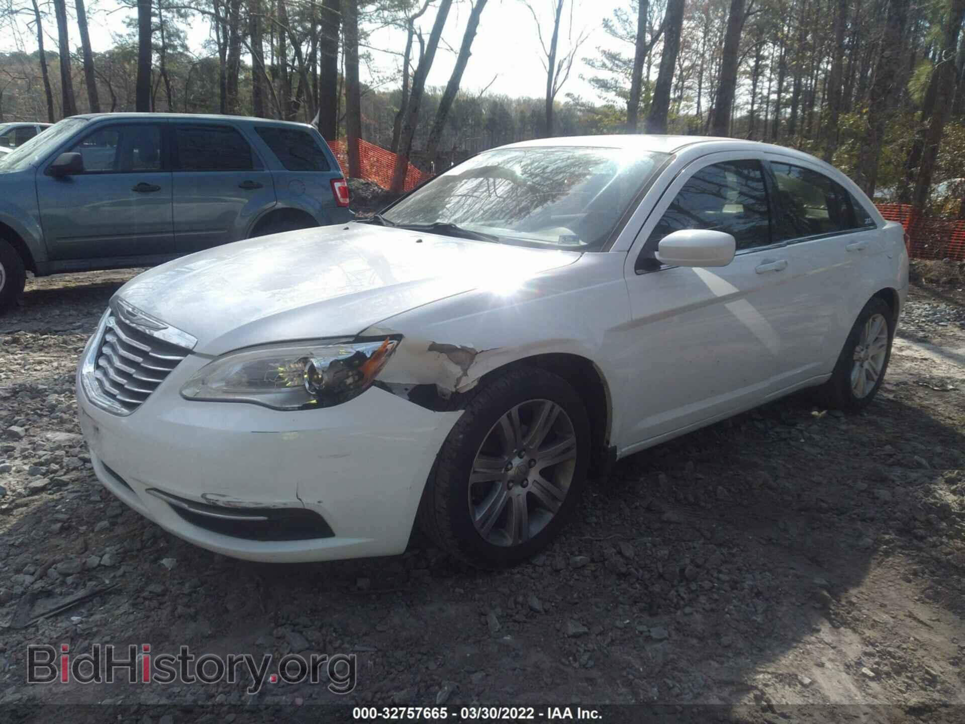 2011 CHRYSLER 200 - VIN: 1C3BC1FG6BN606732 - Photo 2