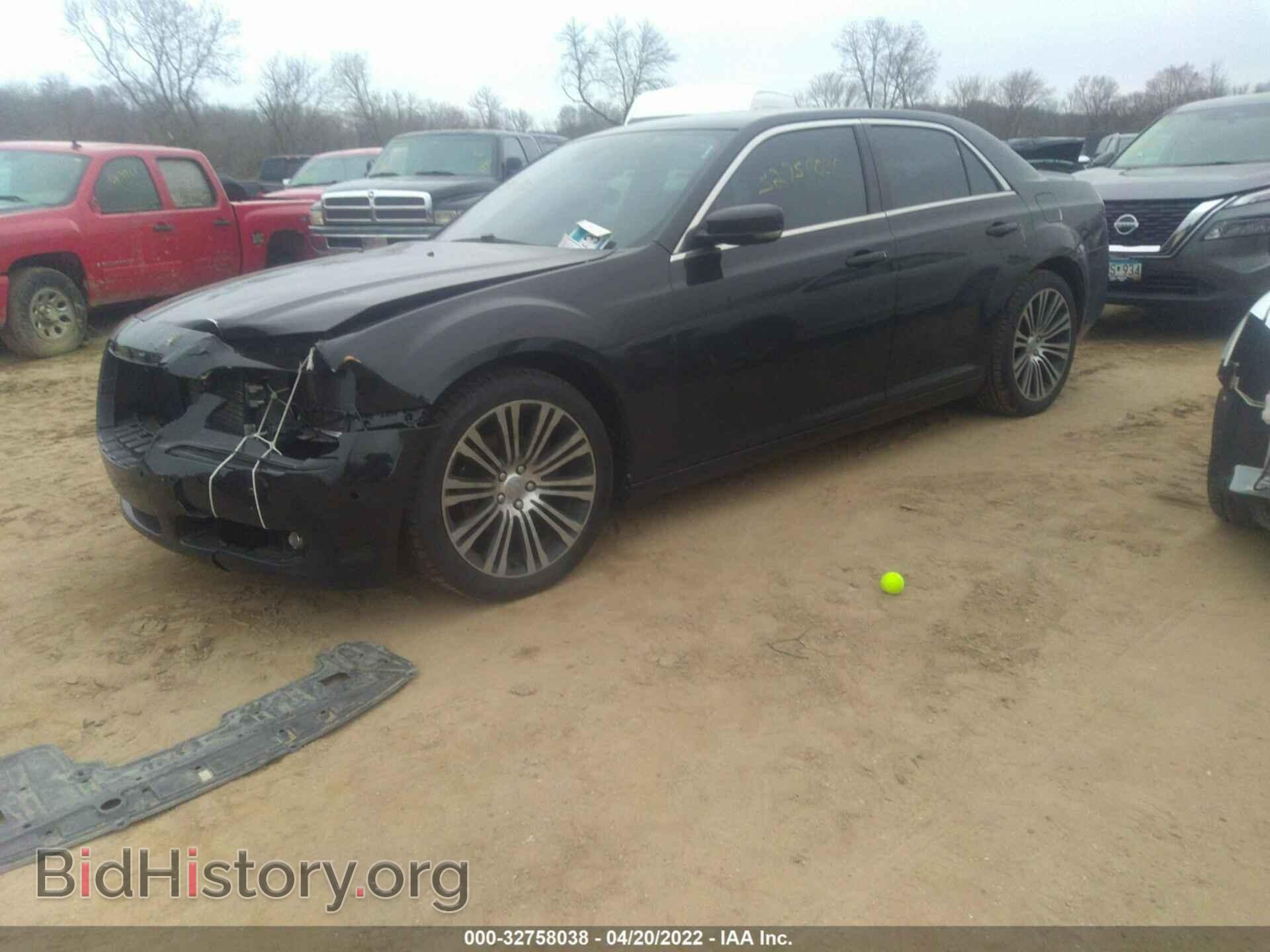 2012 CHRYSLER 300 - VIN: 2C3CCABG0CH257006 - Фото 2