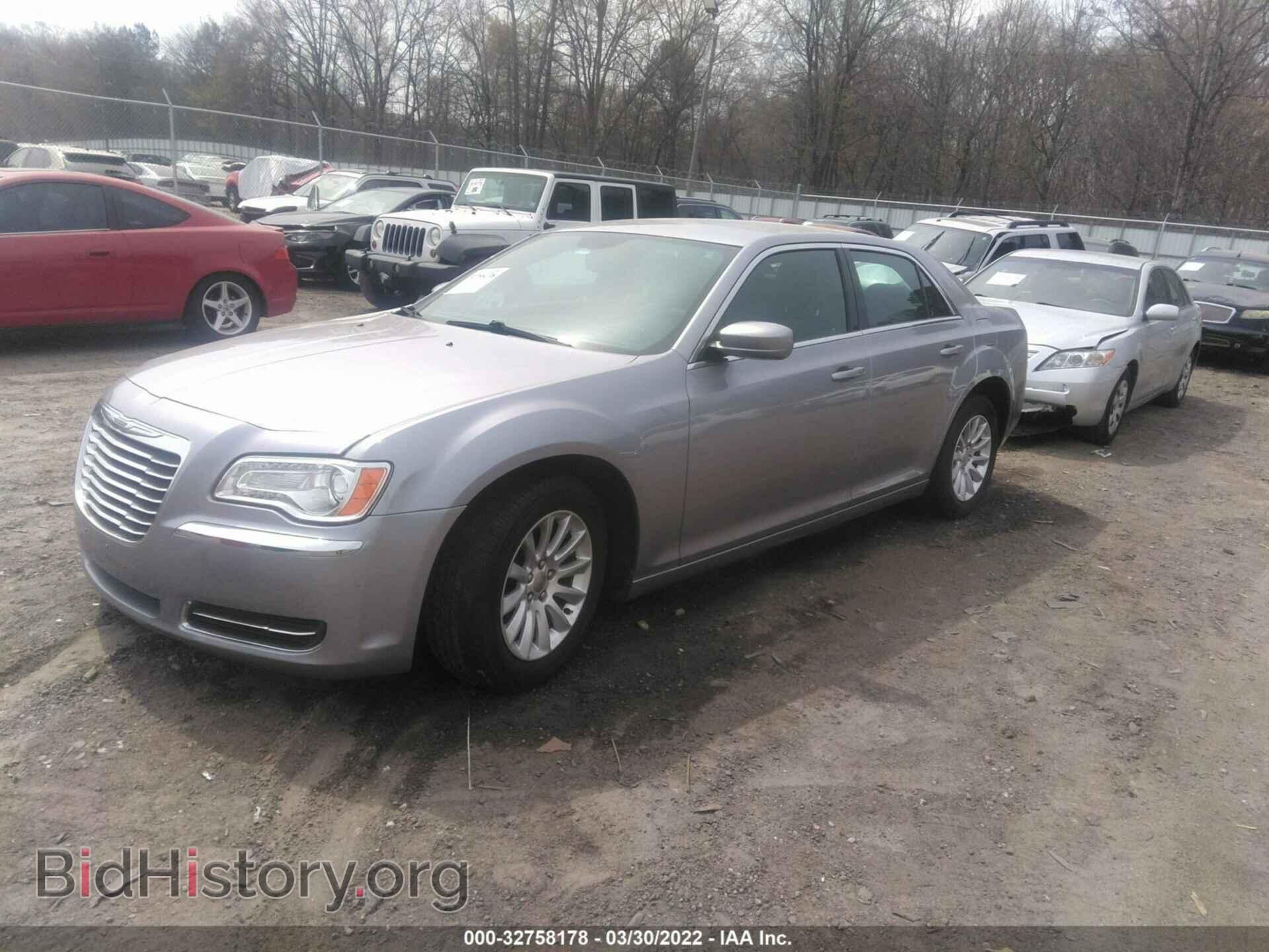 2014 CHRYSLER 300 - VIN: 2C3CCAAG3EH169703 - Фото 2