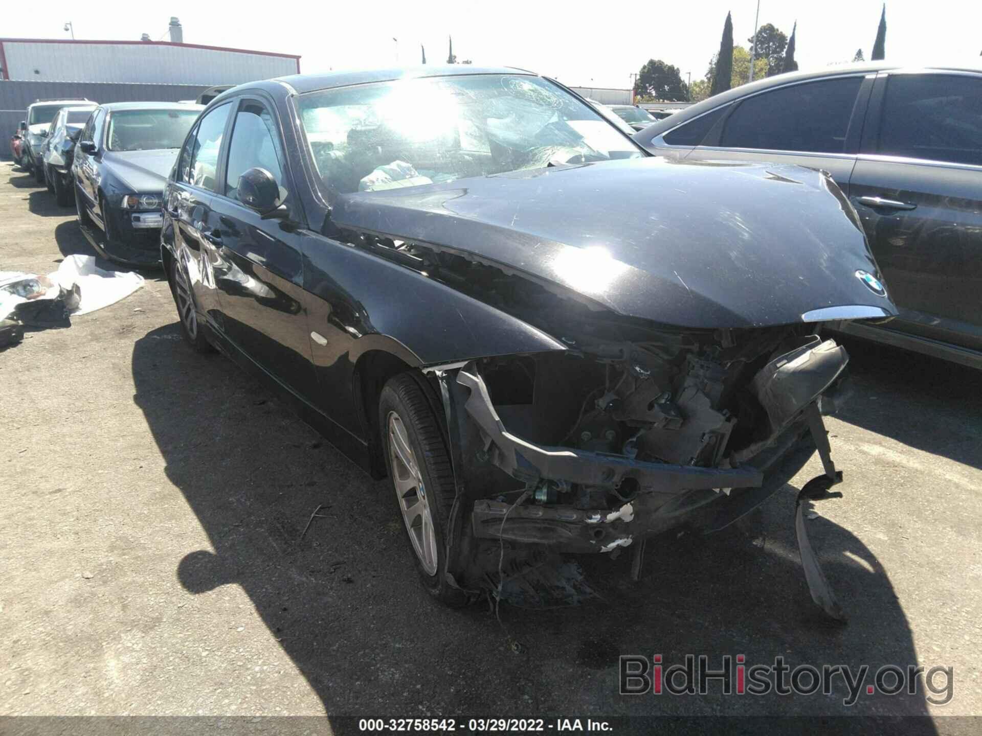 Photo WBAVB13526PT14887 - BMW 3 SERIES 2006