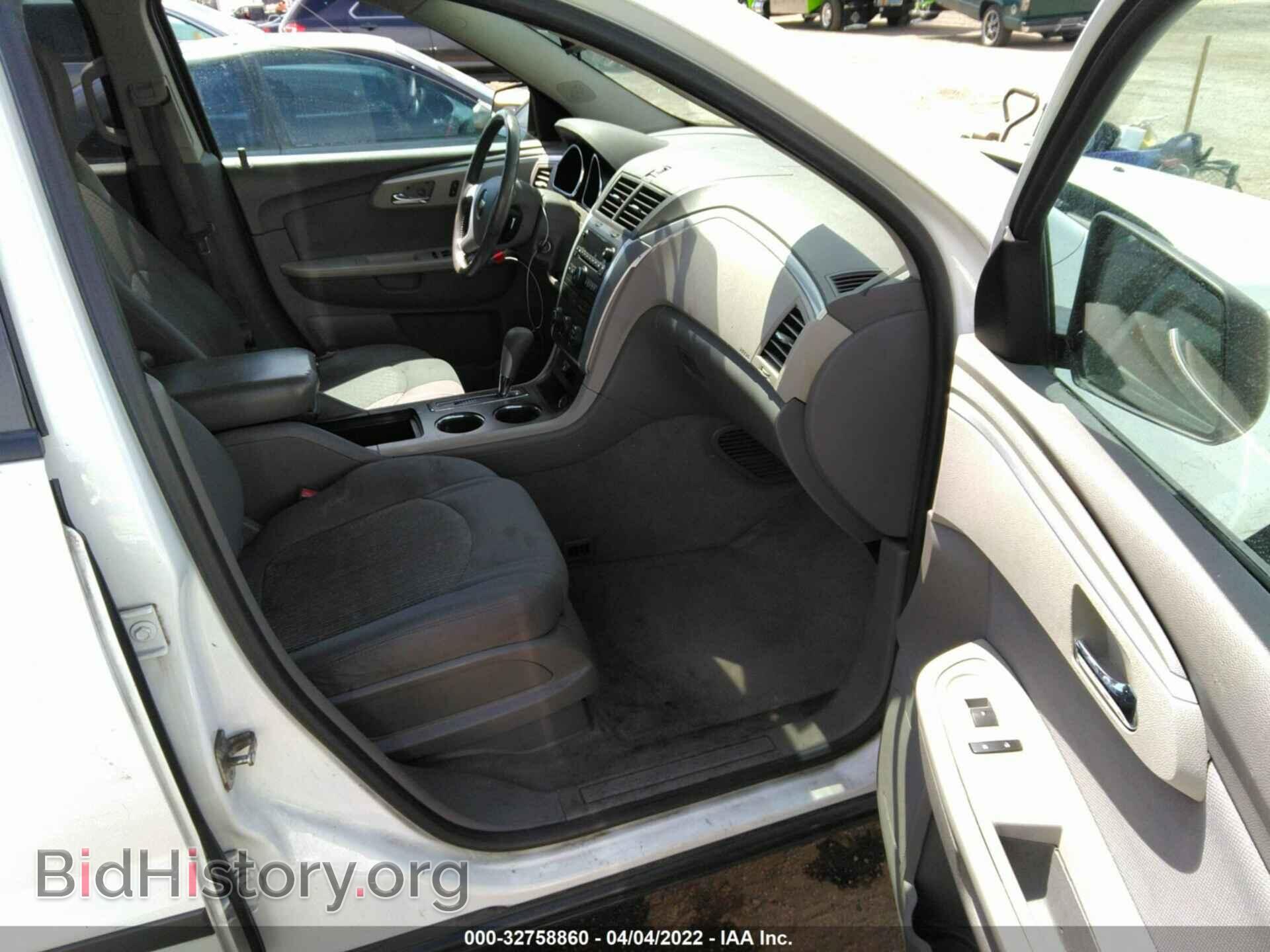2010 CHEVROLET TRAVERSE - VIN: 1GNLREED7AS120306 - Фото 5