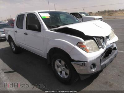 2011 Nissan FRONTIER SV, белый — VIN 1N6AD0EV8BC421072, IAAI