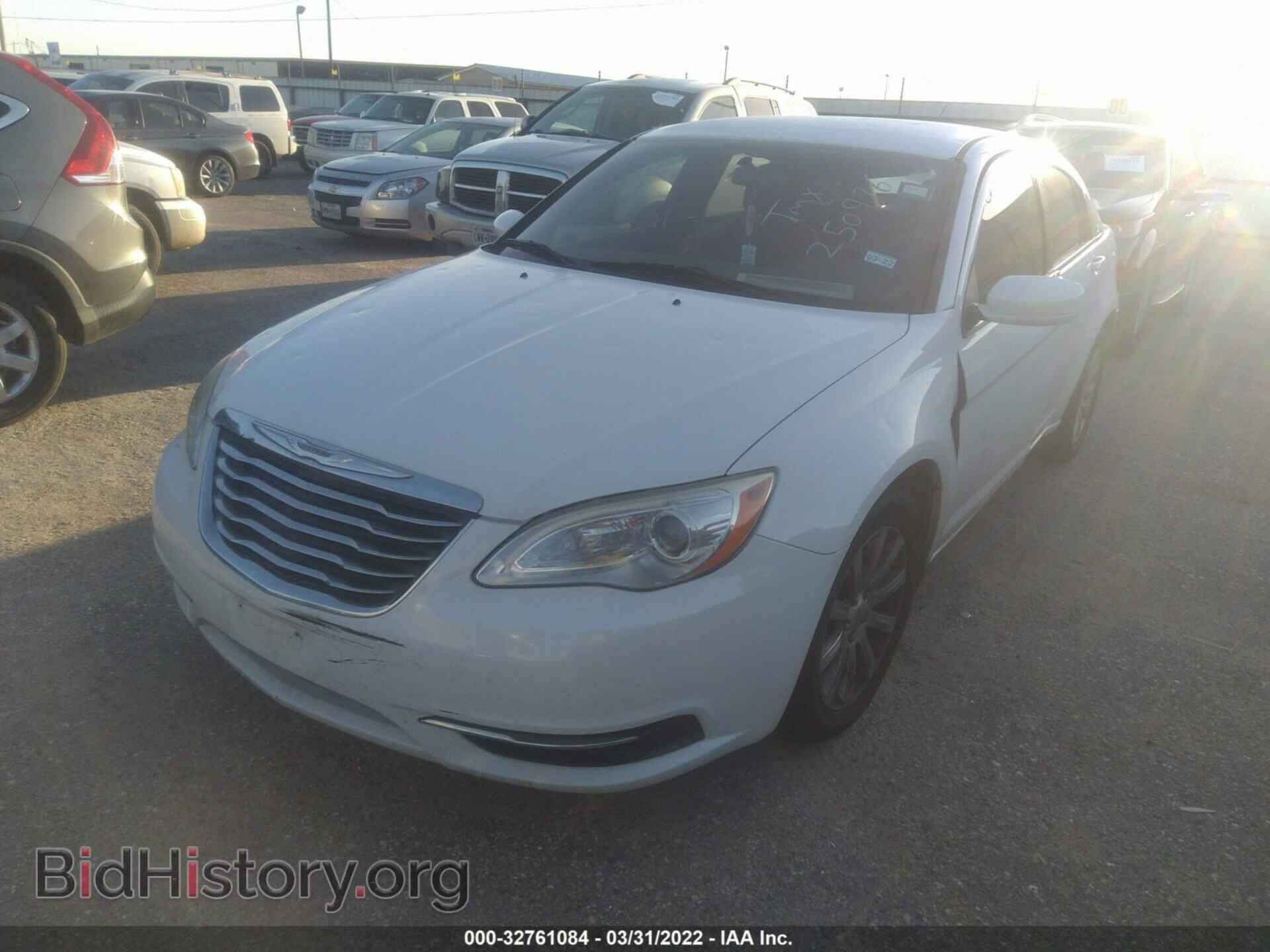 2012 CHRYSLER 200 - VIN: 1C3CCBBG4CN250976 - Фото 2