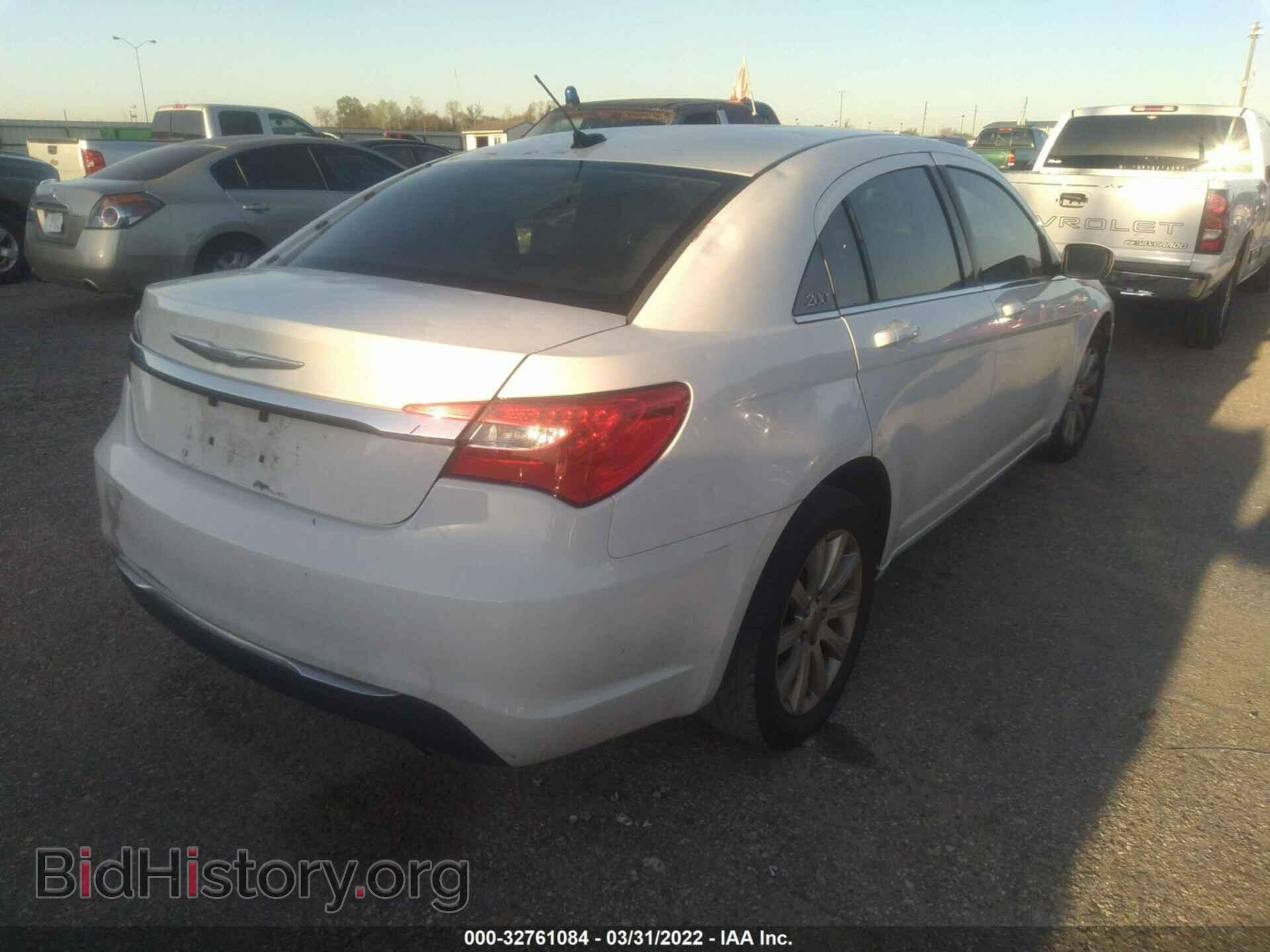2012 CHRYSLER 200 - VIN: 1C3CCBBG4CN250976 - Фото 4