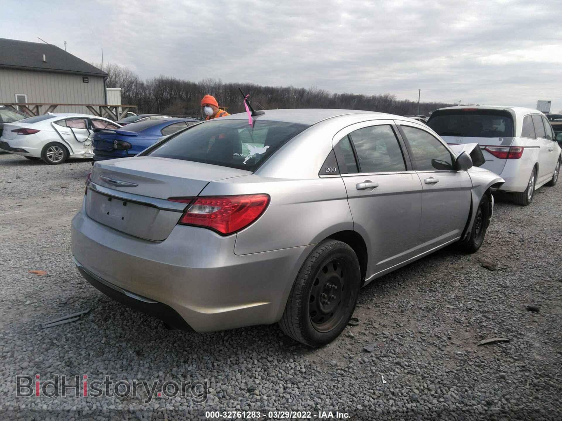 2012 CHRYSLER 200 - VIN: 1C3CCBAB0CN273533 - Фото 4
