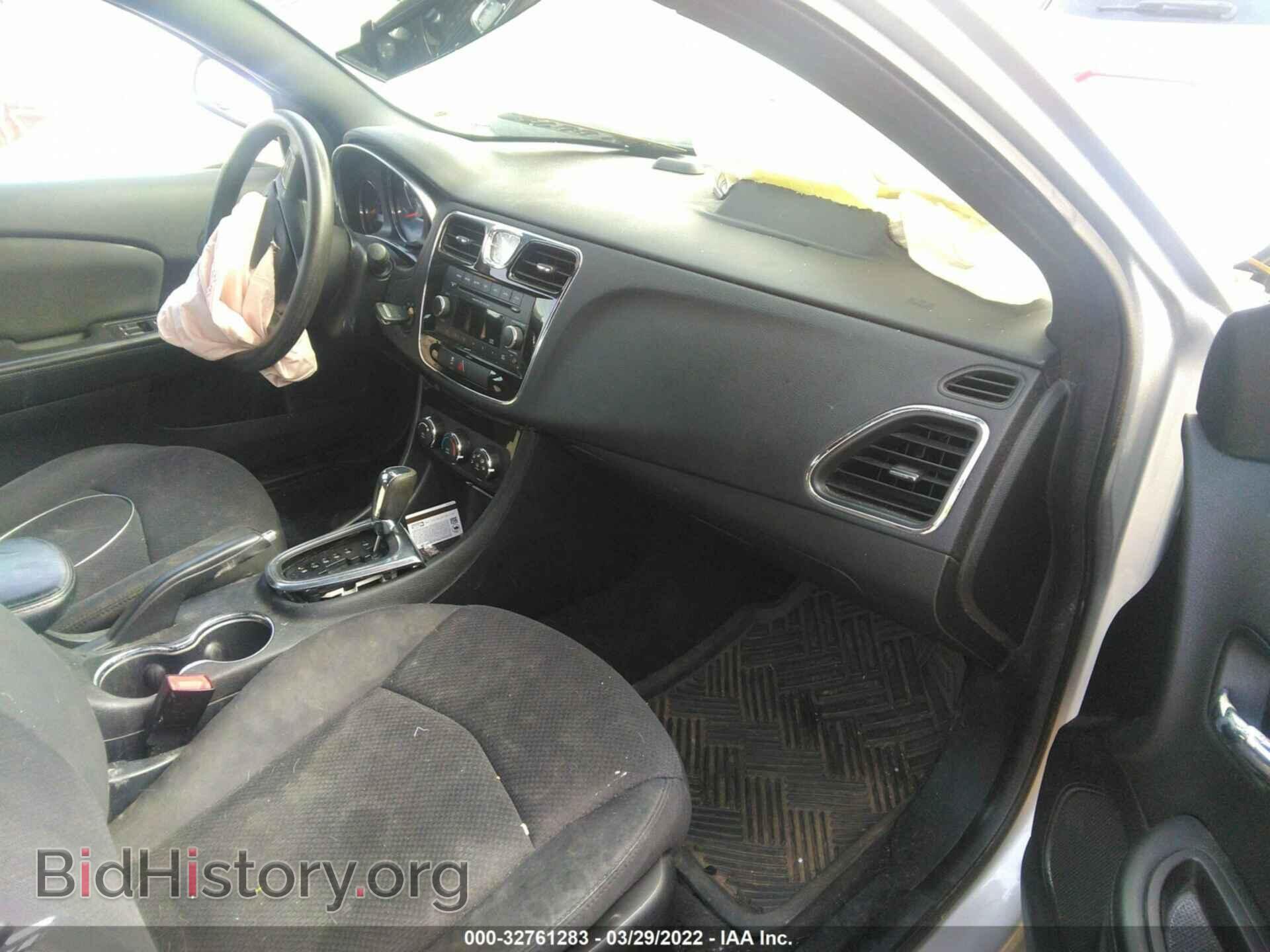 2012 CHRYSLER 200 - VIN: 1C3CCBAB0CN273533 - Фото 5