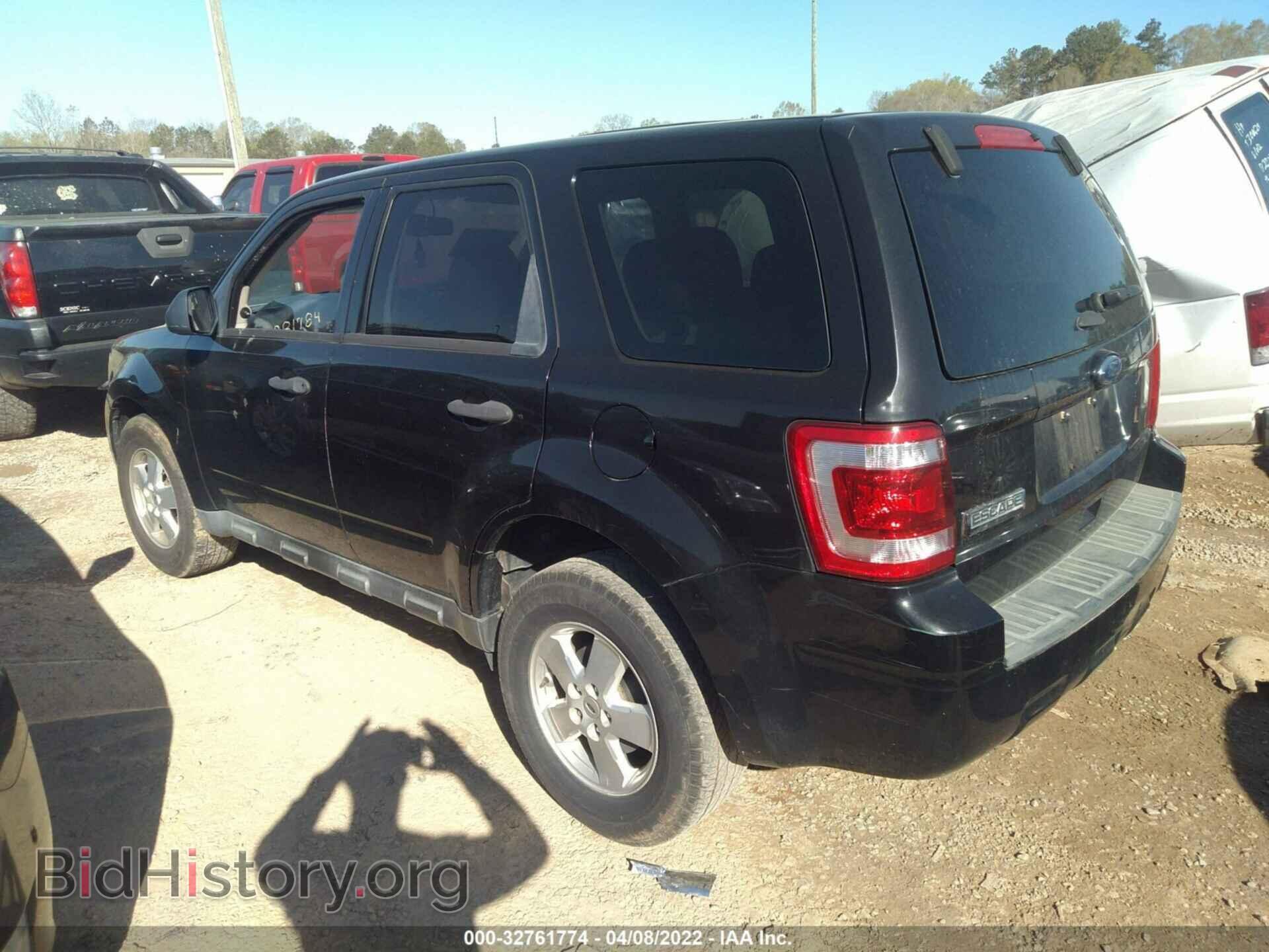 2011 FORD ESCAPE - VIN: 1FMCU0C71BKB81784 - Photo 3