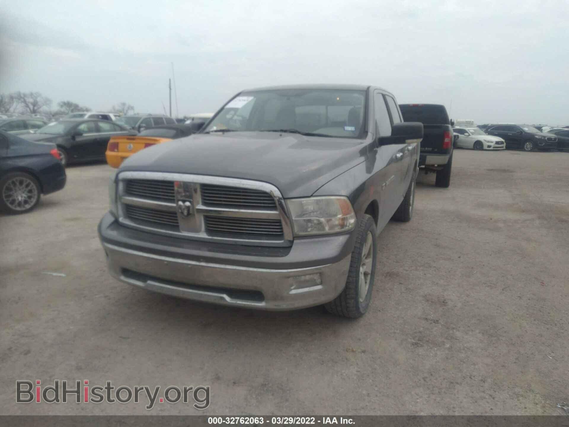 2011 RAM 1500 - VIN: 1D7RB1CT2BS656761 - Photo 2