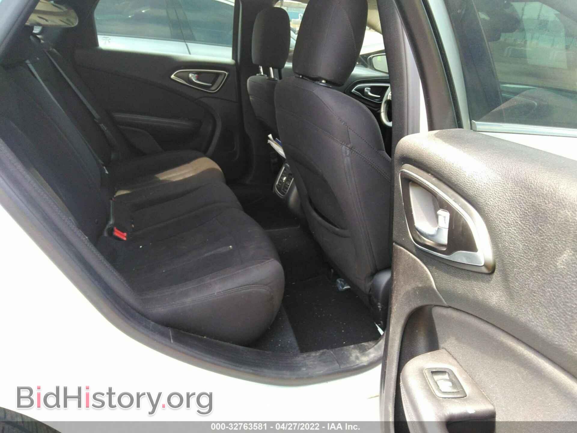 2015 CHRYSLER 200 - VIN: 1C3CCCAB0FN655555 - Фото 8