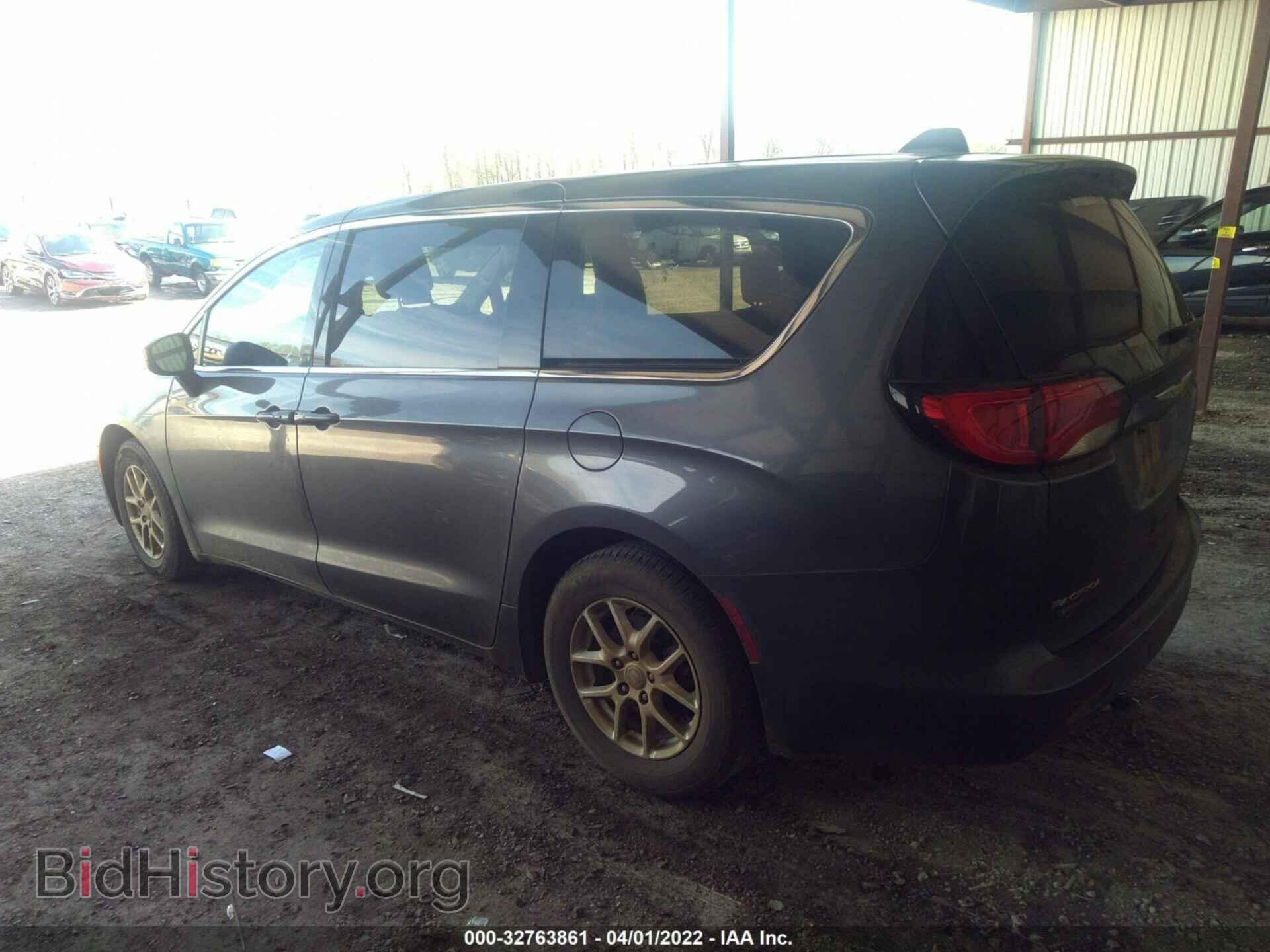 2017 CHRYSLER PACIFICA - VIN: 2C4RC1DGXHR571993 - Фото 3