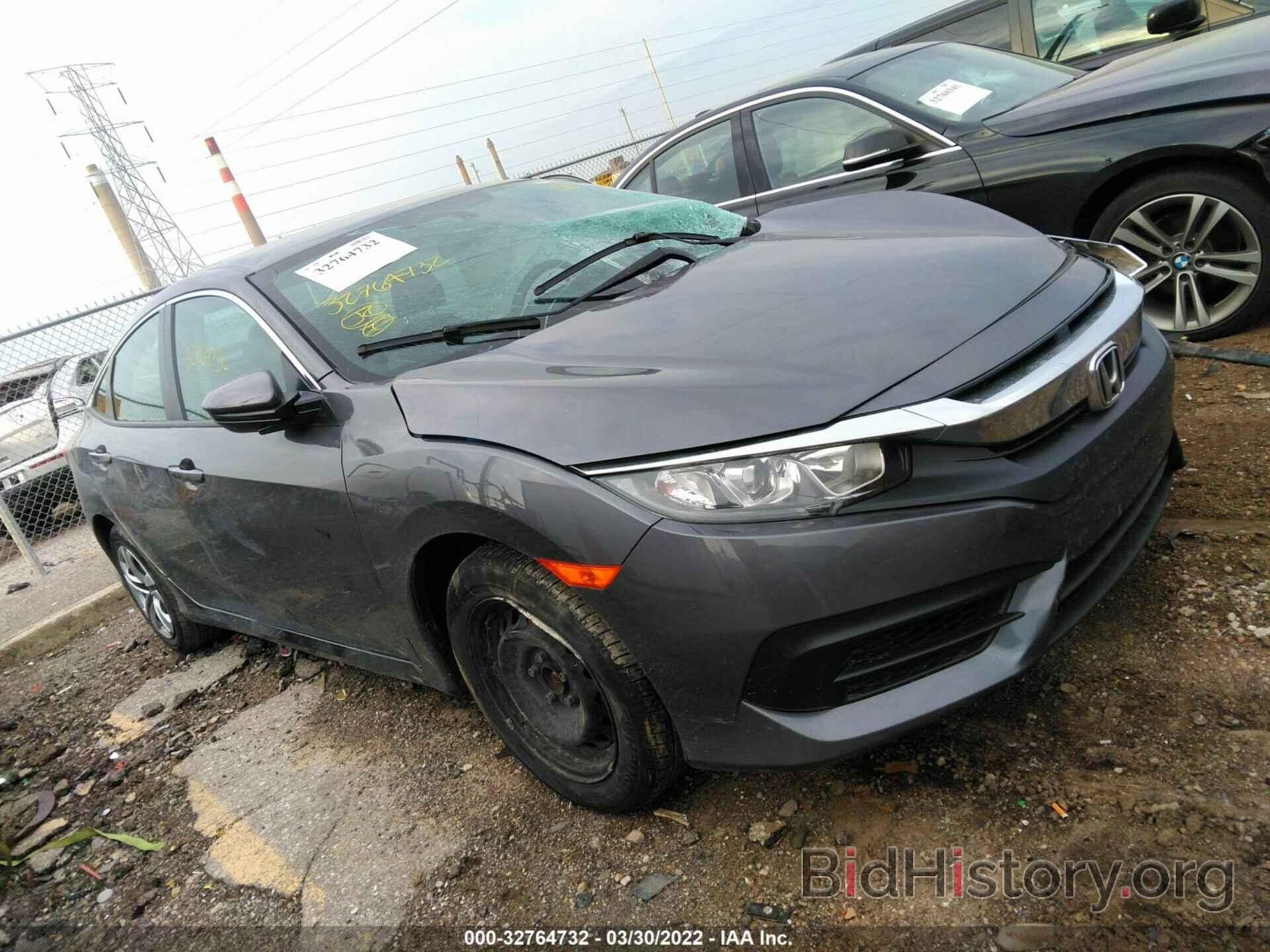 Photo 2HGFC2F5XJH598869 - HONDA CIVIC SEDAN 2018