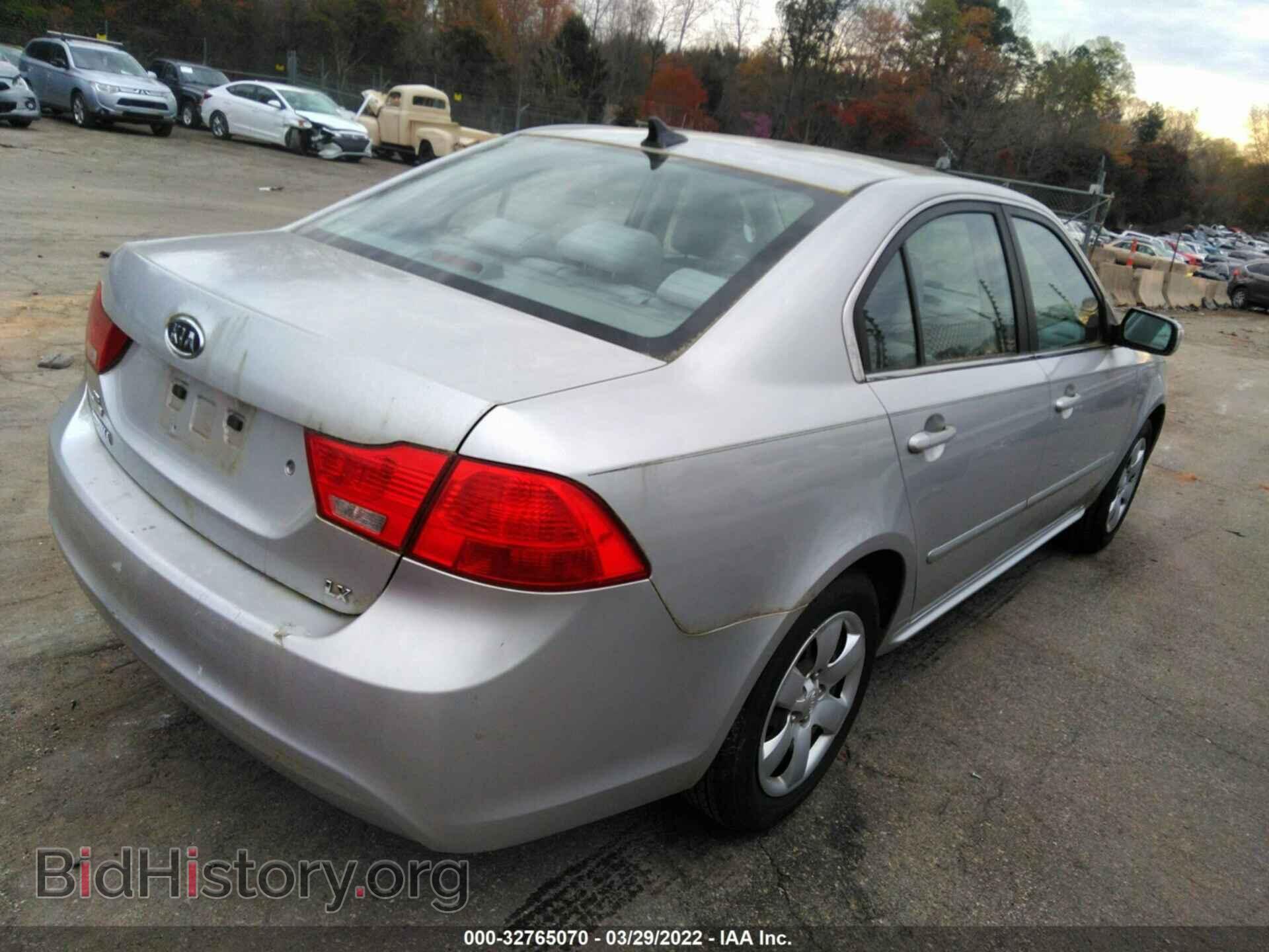2009 KIA OPTIMA - VIN: KNAGE228X95312158 - Фото 4