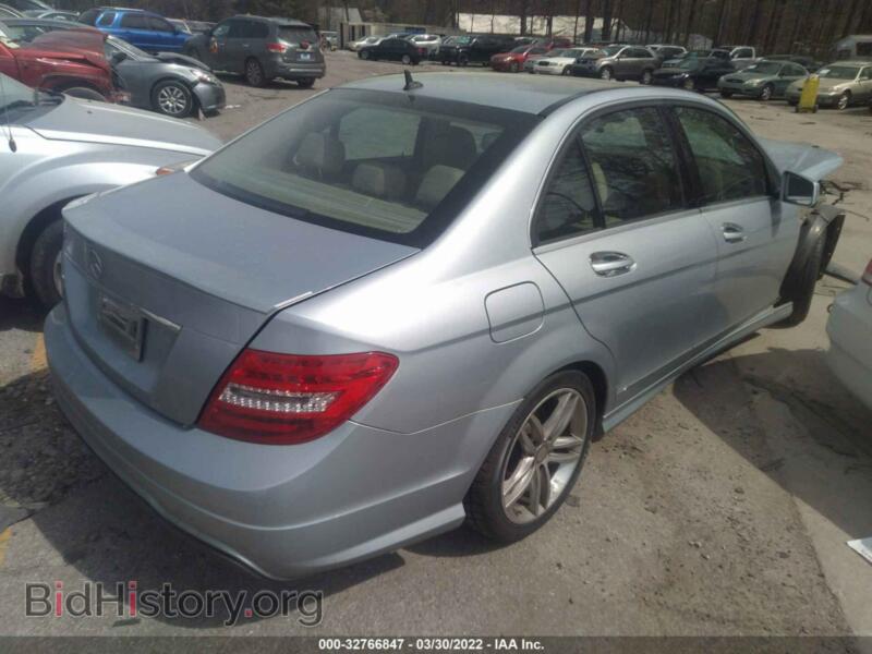 2014 Mercedes-Benz C-CLASS (VIN WDDGF4HB5EG239607) — photo 4 of 11