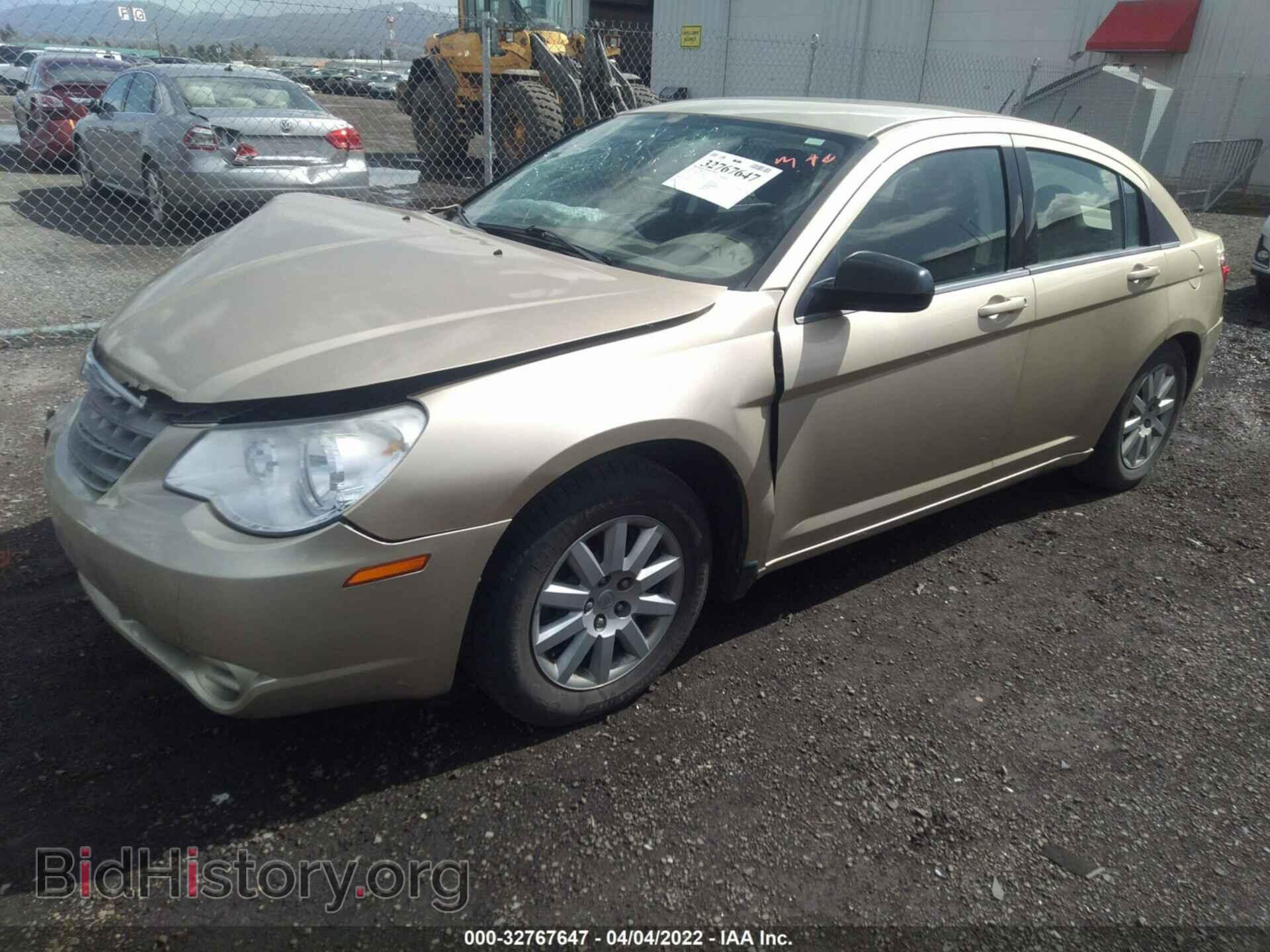 2010 CHRYSLER SEBRING - VIN: 1C3CC4FB3AN152982 - Фото 2