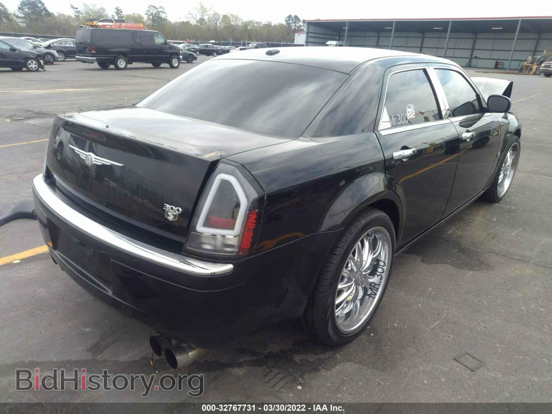 2010 CHRYSLER 300 - VIN: 2C3CA2CV1AH330972 - Фото 4