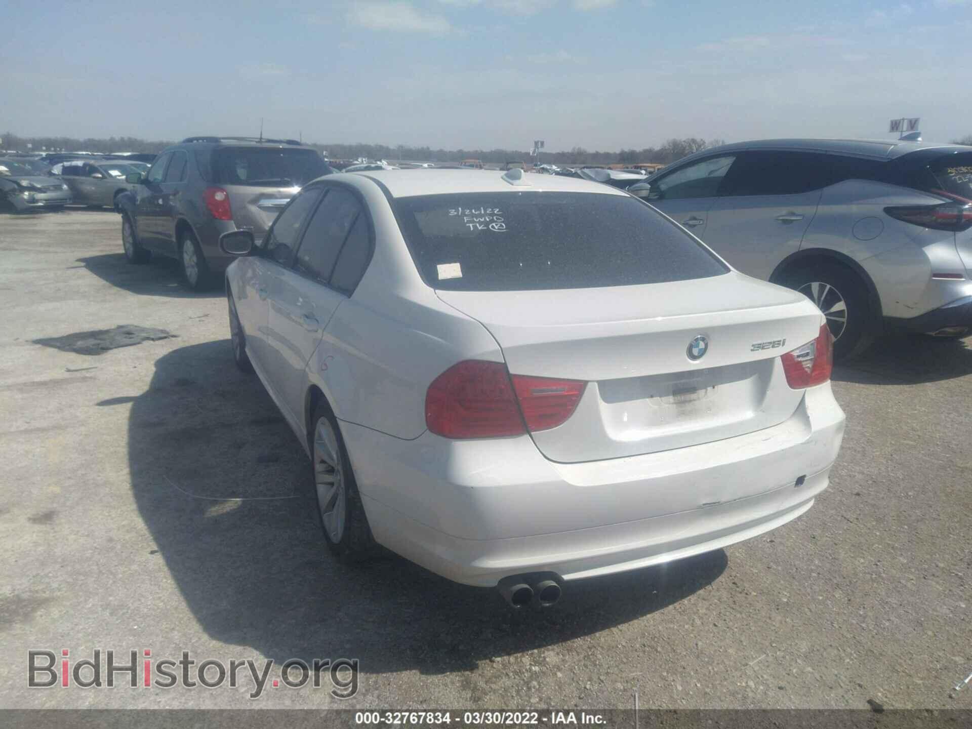 2011 BMW 3 SERIES - VIN: WBAPH7C58BE850579 - Фото 3