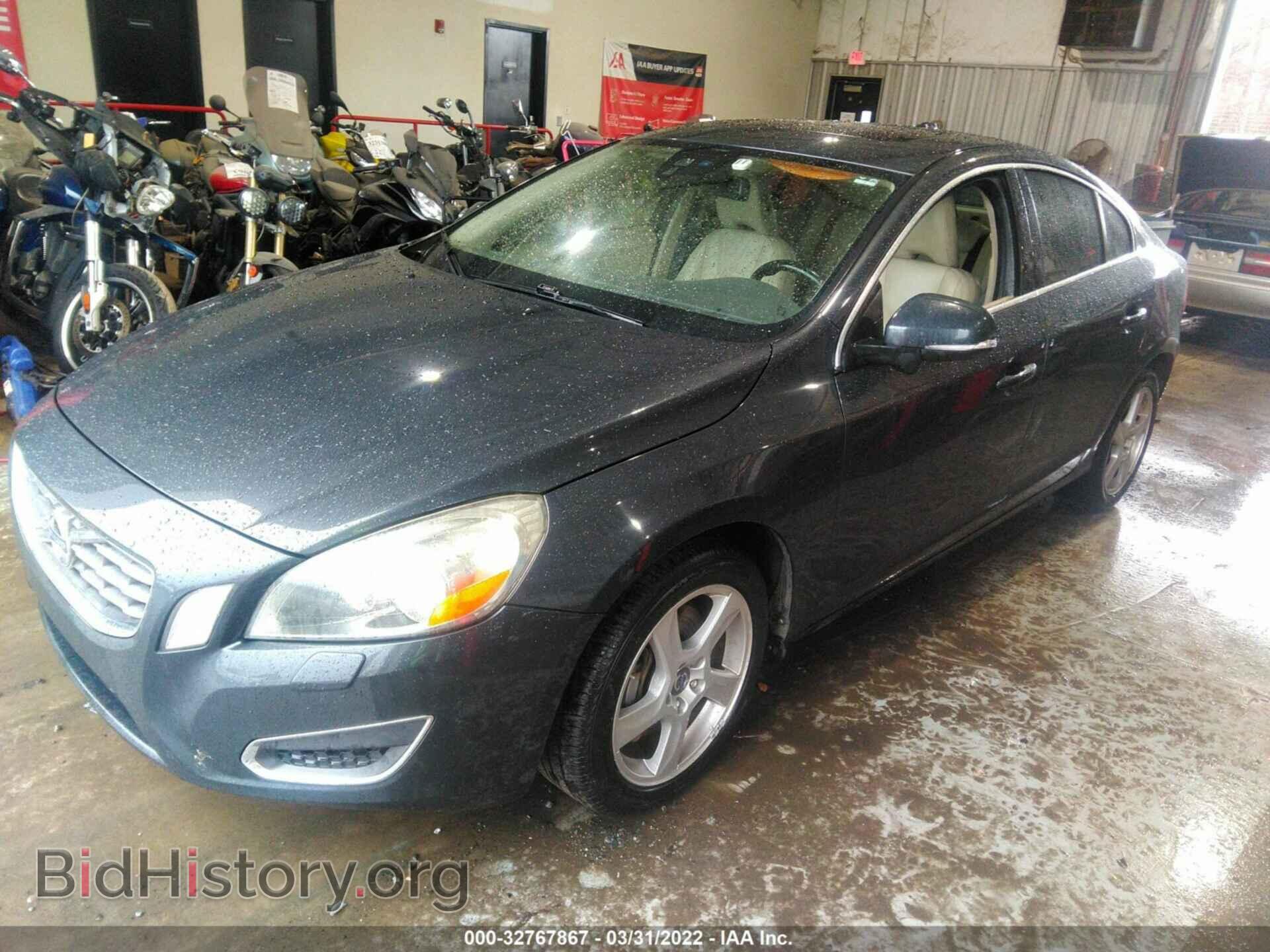 2012 VOLVO S60 - VIN: YV1622FSXC2143193 - Фото 2