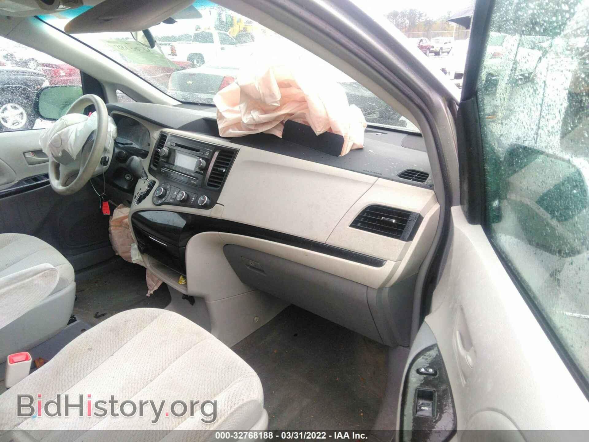 2012 TOYOTA SIENNA - VIN: 5TDKA3DC4CS014402 - Фото 5