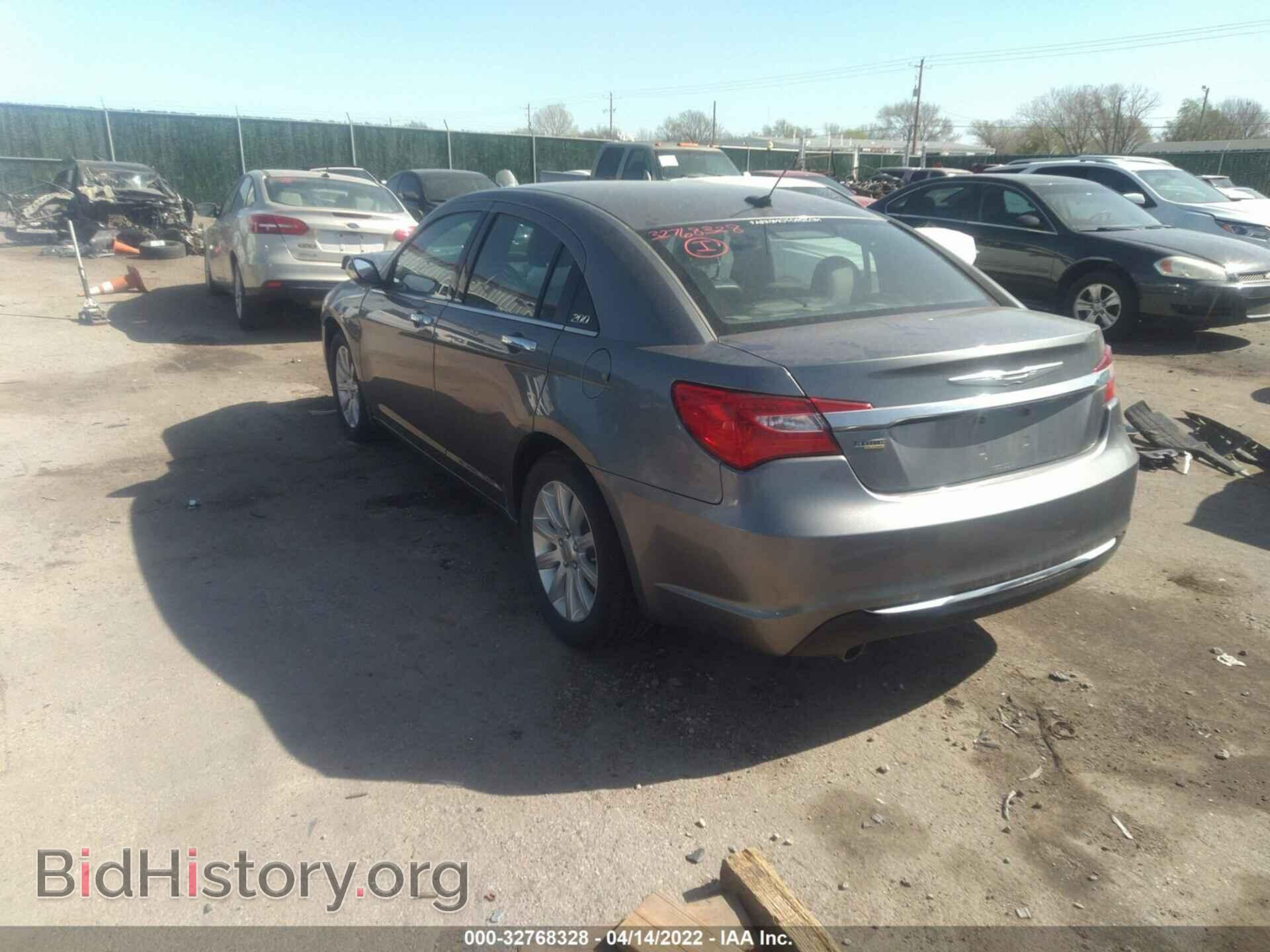 2013 CHRYSLER 200 - VIN: 1C3CCBCG6DN528101 - Фото 3