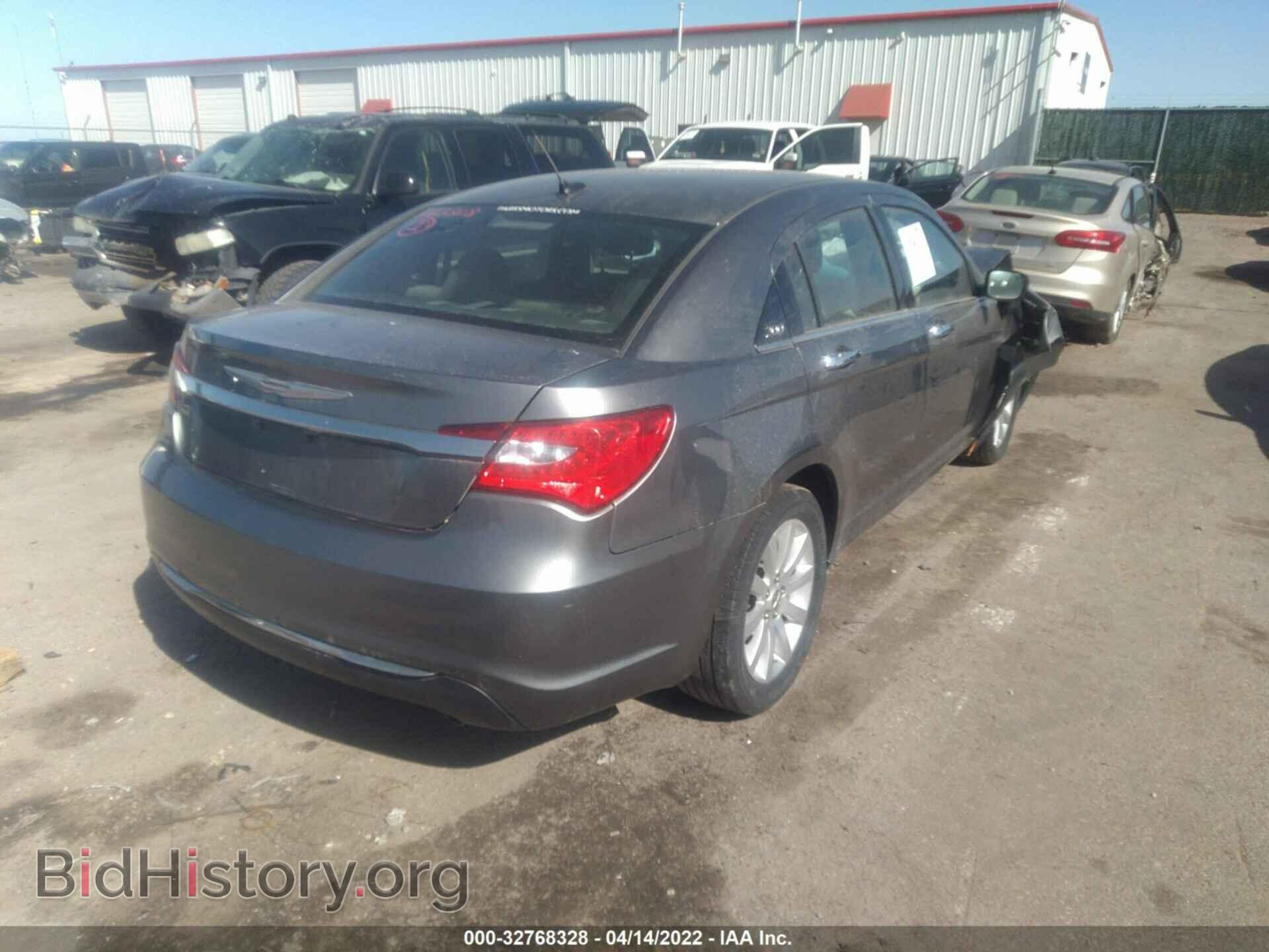 2013 CHRYSLER 200 - VIN: 1C3CCBCG6DN528101 - Фото 4