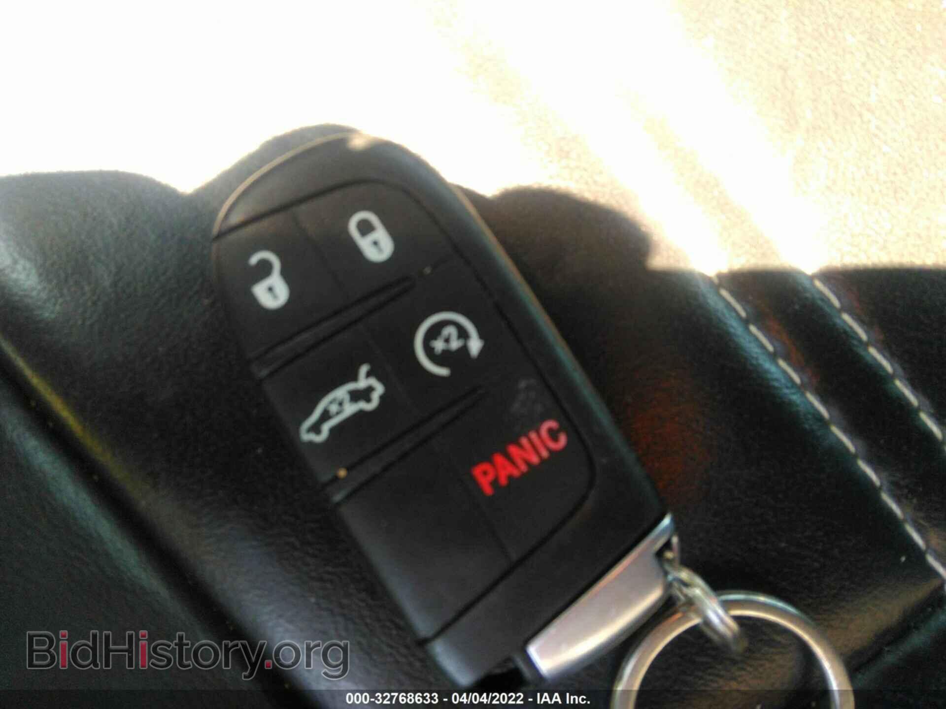 2016 CHRYSLER 300 - VIN: 2C3CCAGG9GH209101 - Фото 11