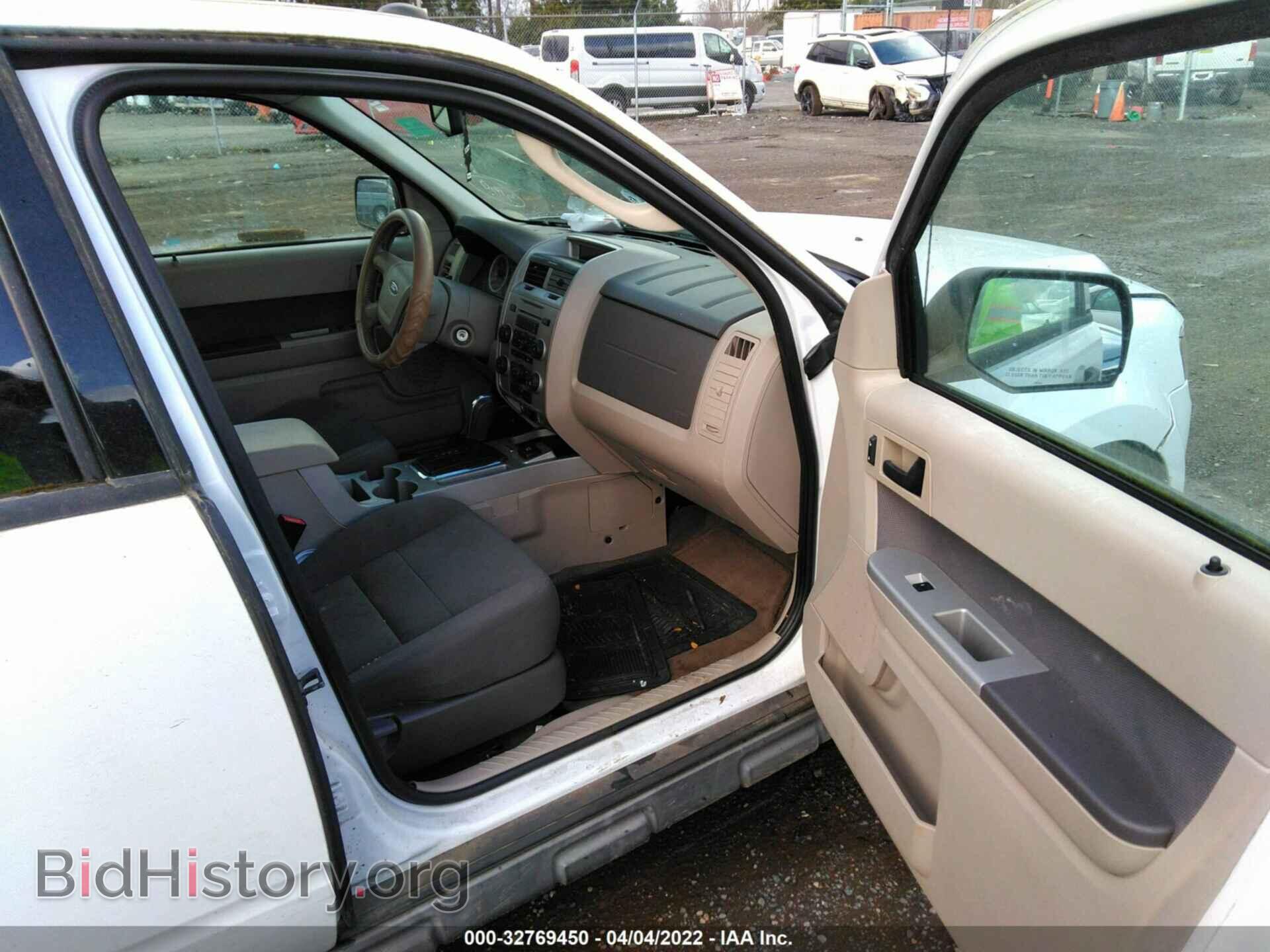 2009 FORD ESCAPE - VIN: 1FMCU49329KC39357 - Фото 5