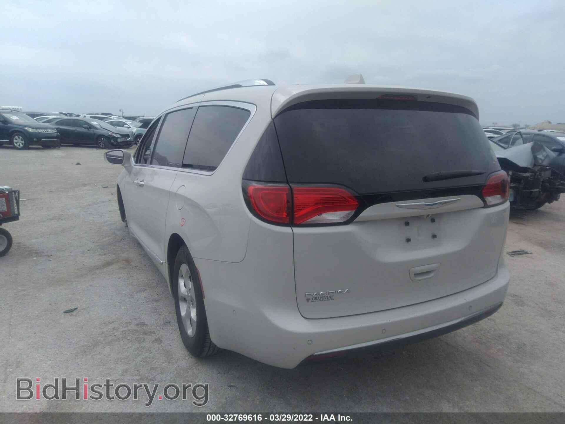 2017 CHRYSLER PACIFICA - VIN: 2C4RC1EG8HR684176 - Фото 3