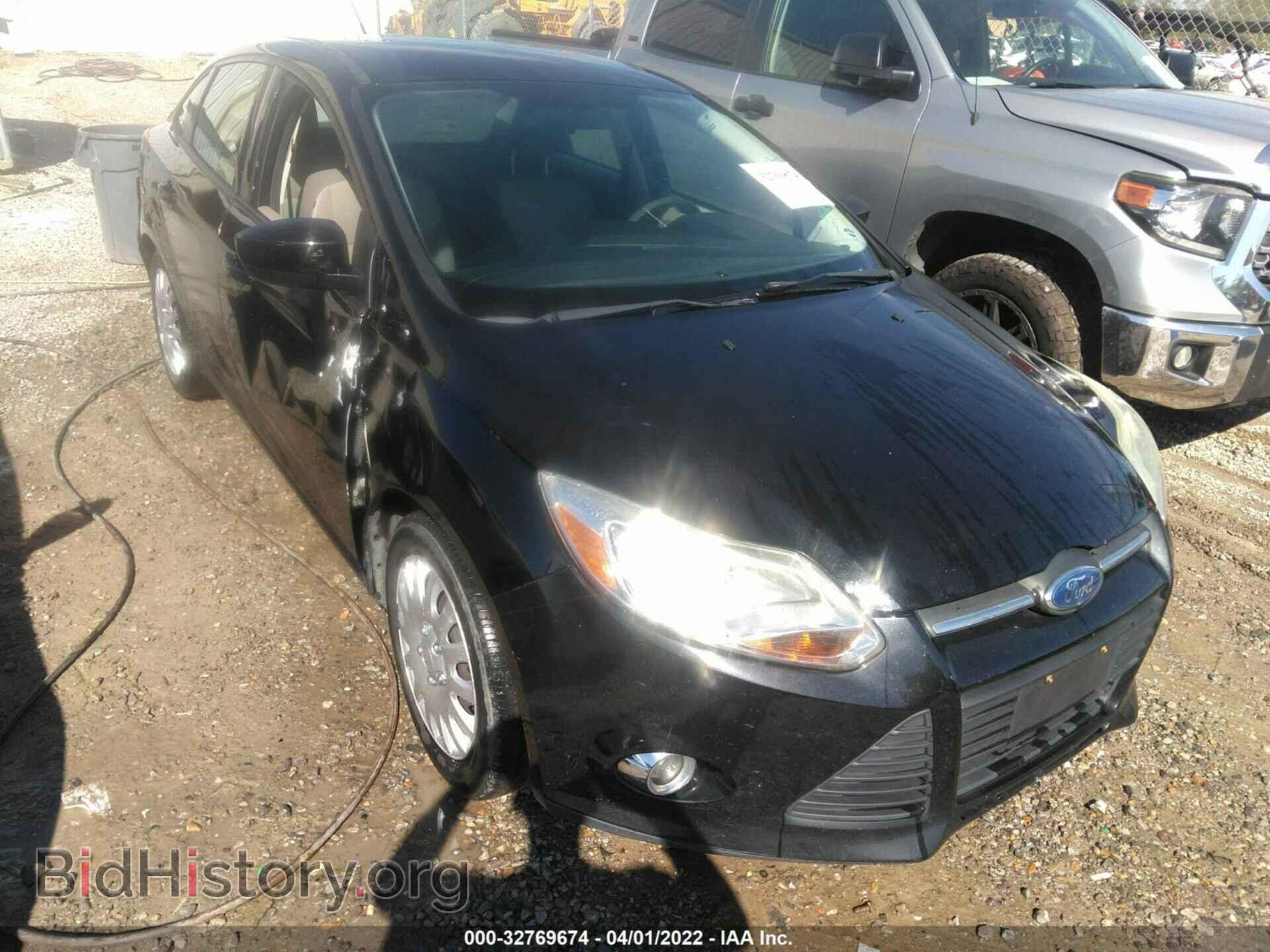 Photo 1FAHP3F2XCL109275 - FORD FOCUS 2012