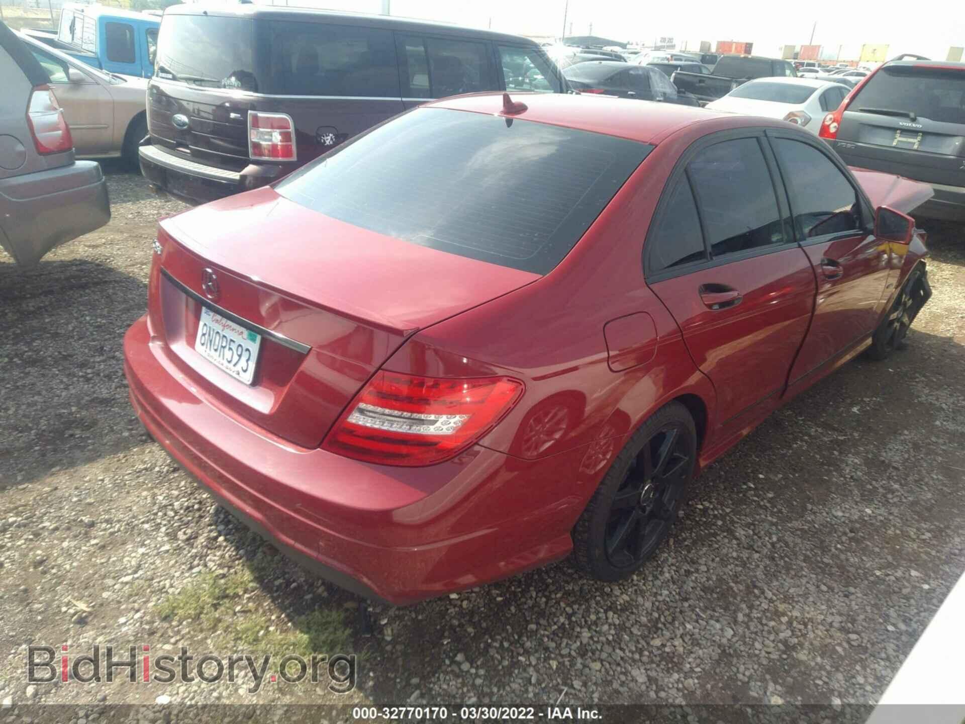 2012 MERCEDES-BENZ C-CLASS - VIN: WDDGF4HBXCA640182 - Фото 4
