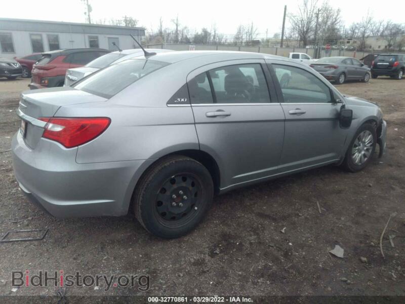2013 Chrysler 200 (VIN 1C3CCBAB6DN735904) — photo 4 of 11
