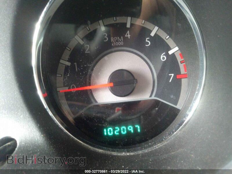 2013 Chrysler 200 (VIN 1C3CCBAB6DN735904) — photo 7 of 11
