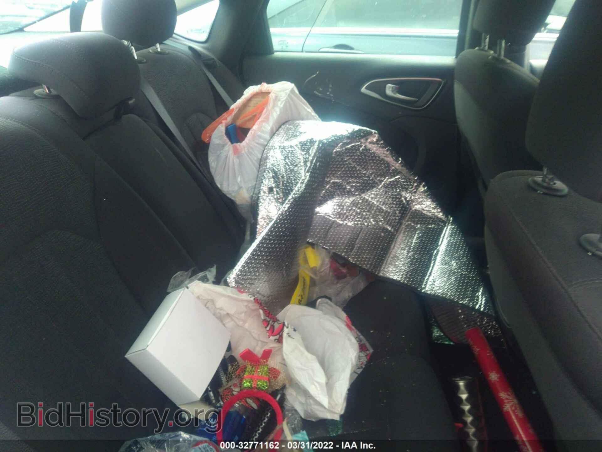 2015 CHRYSLER 200 - VIN: 1C3CCCAB5FN718214 - Фото 8
