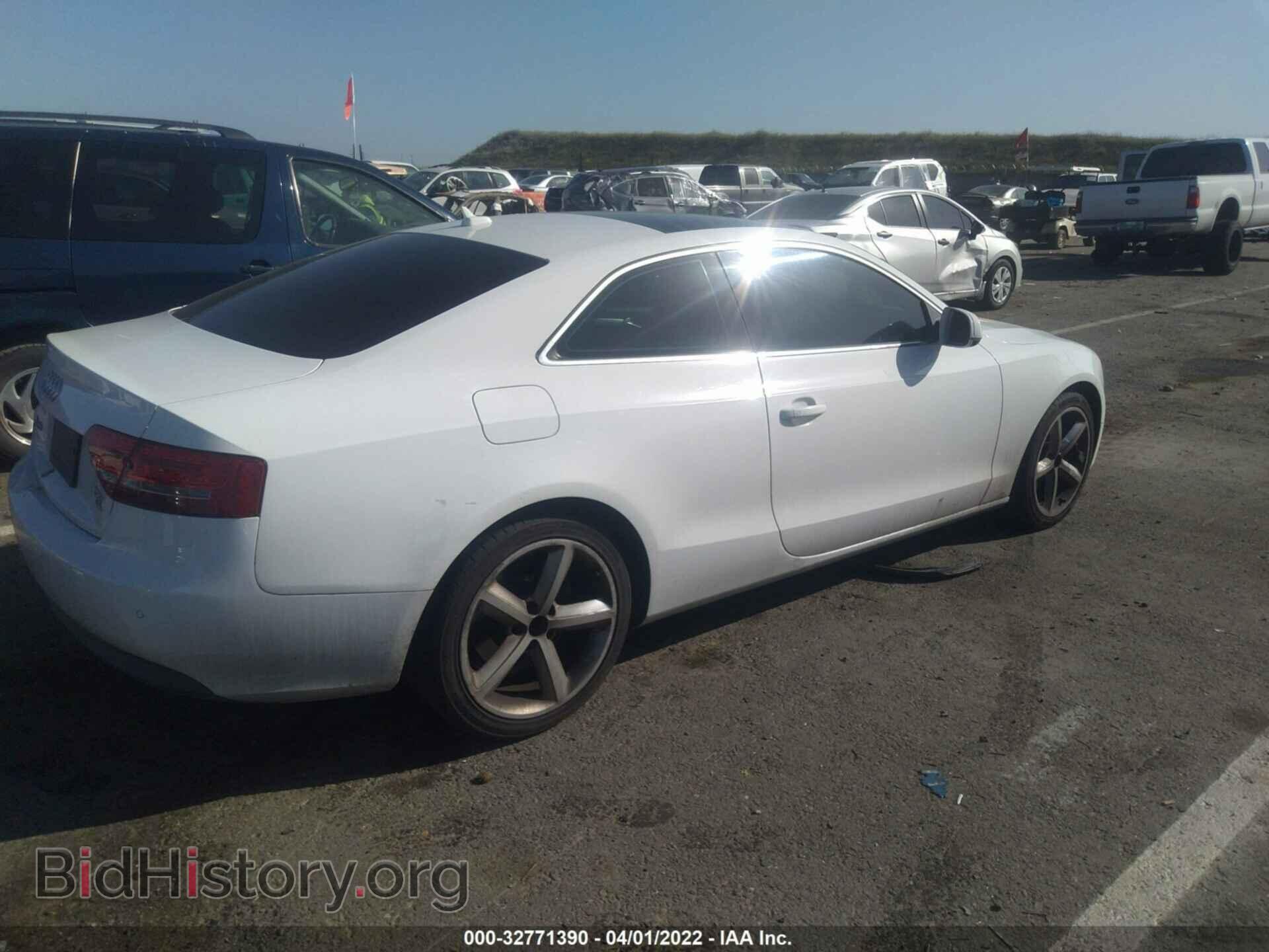 2010 AUDI A5 - VIN: WAULFAFR4AA055504 - Фото 4